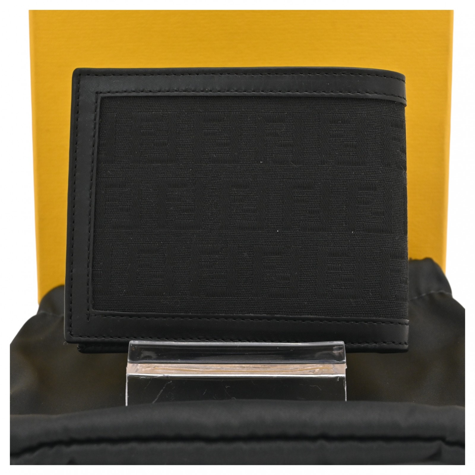 フェンディ 二つ折り財布 レディース