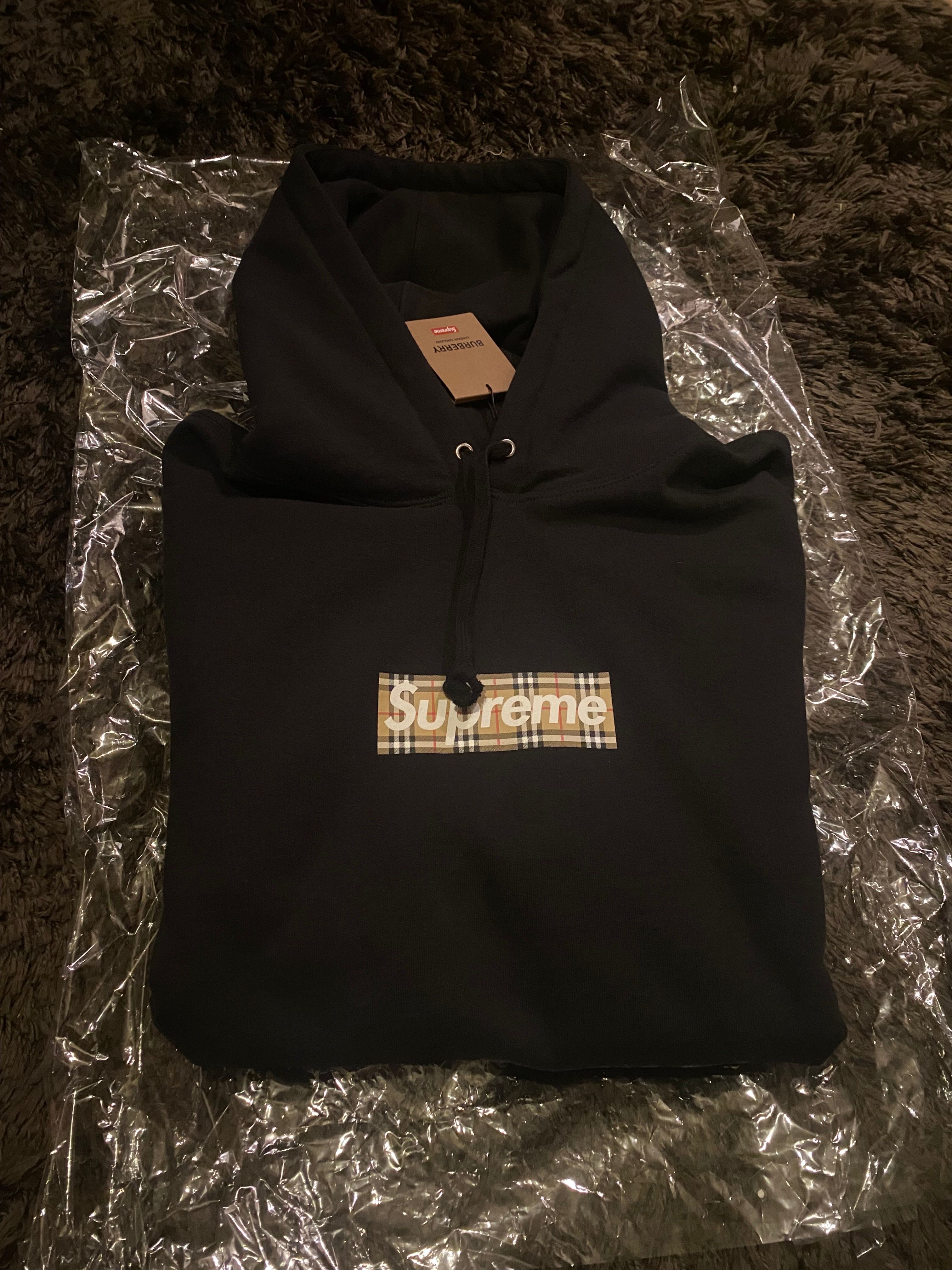 Supreme / Burberry Box Logo Hooded Sweatshirt "Black"