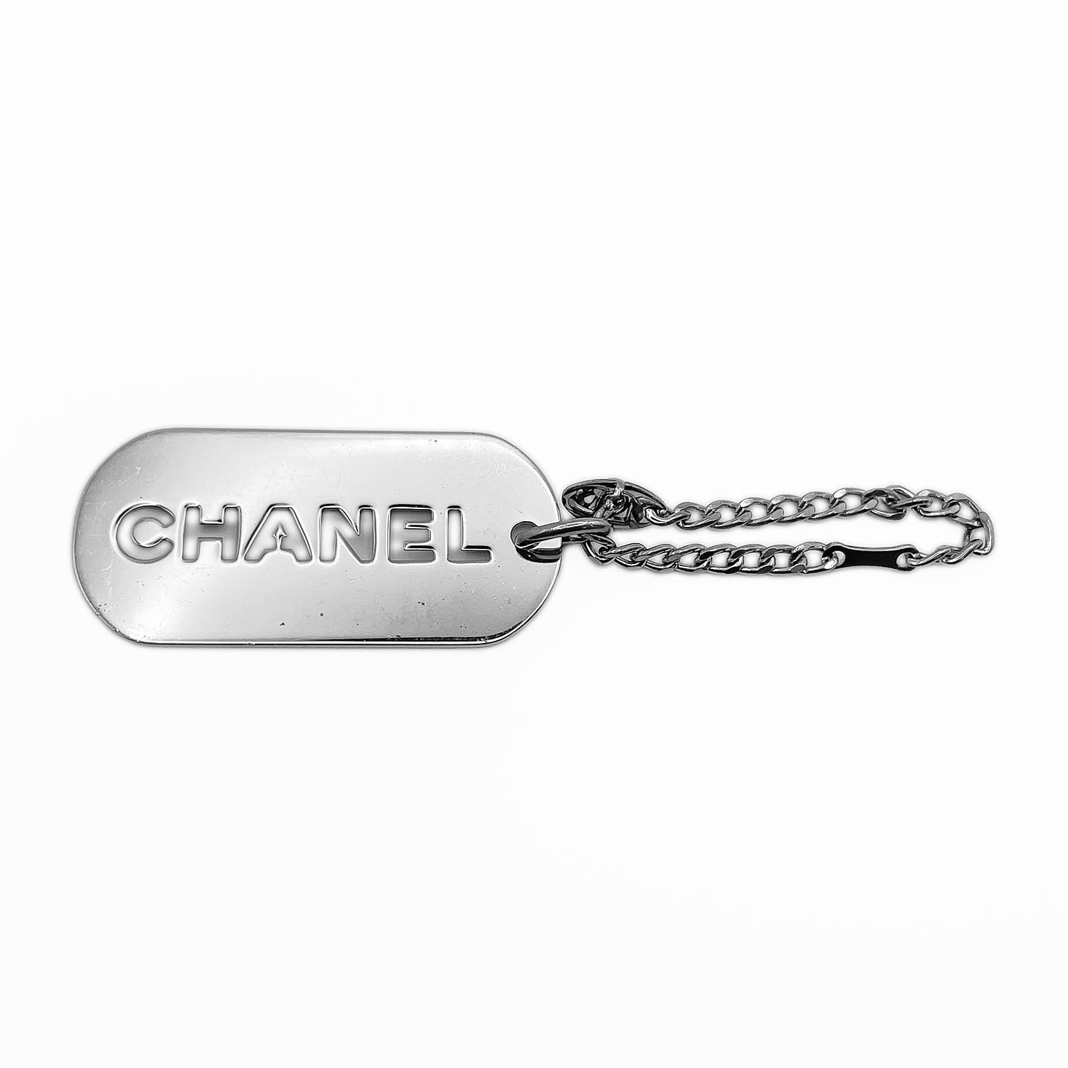 CHANEL シャネル ロゴ カットアウト バッグチャーム ドッグタグ キーホルダー
 04V メタル シルバー レディース
 【中古】