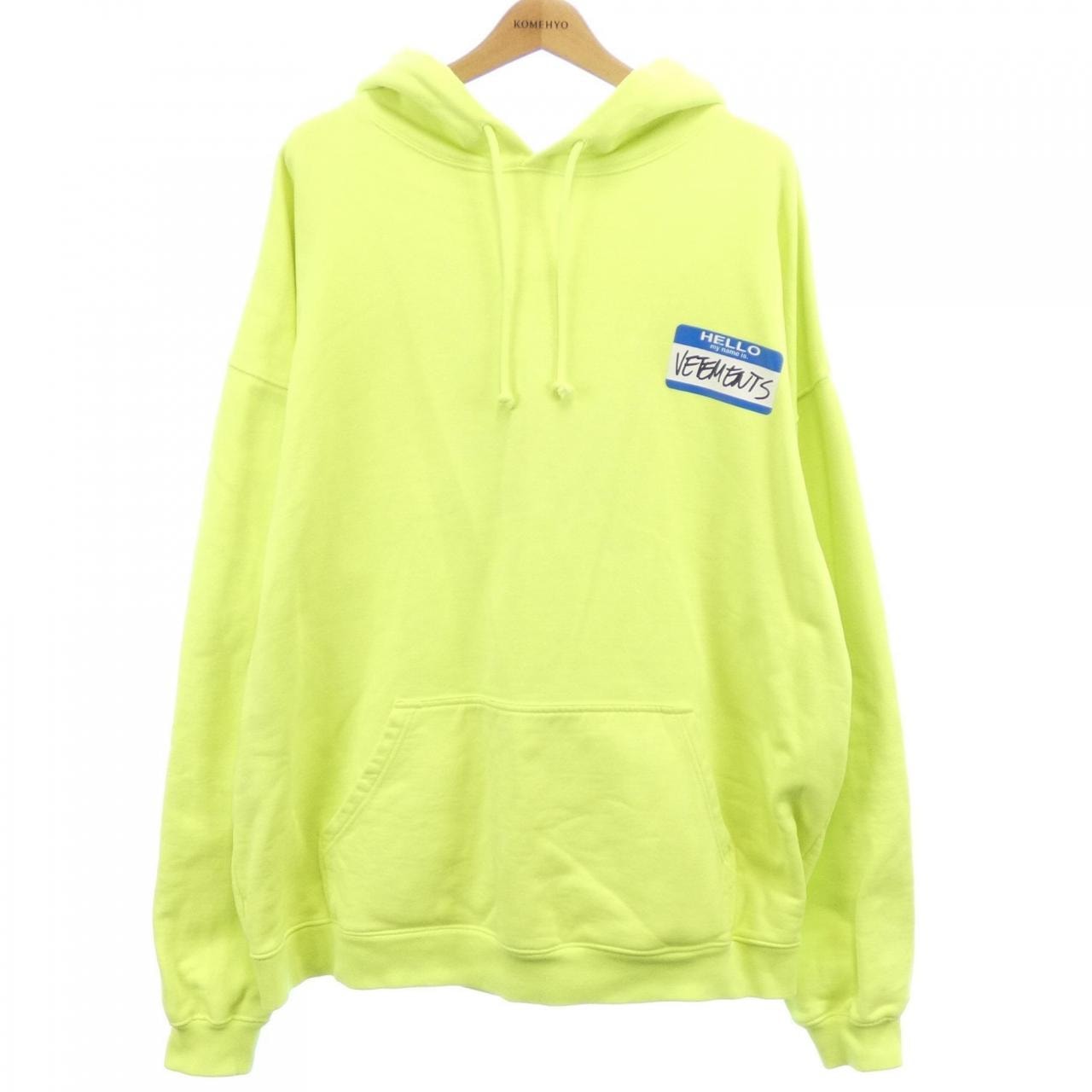 ヴェトモン VETEMENTS UA52TR710 UNISEX パーカー