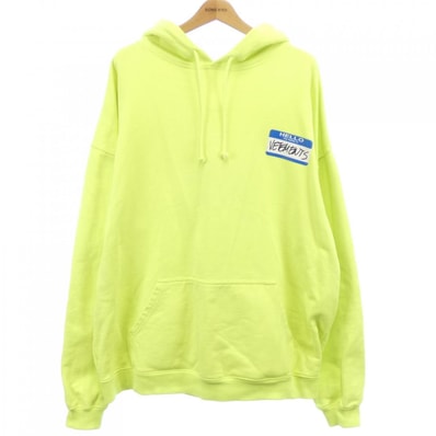 ヴェトモン VETEMENTS UA52TR710 UNISEX パーカー