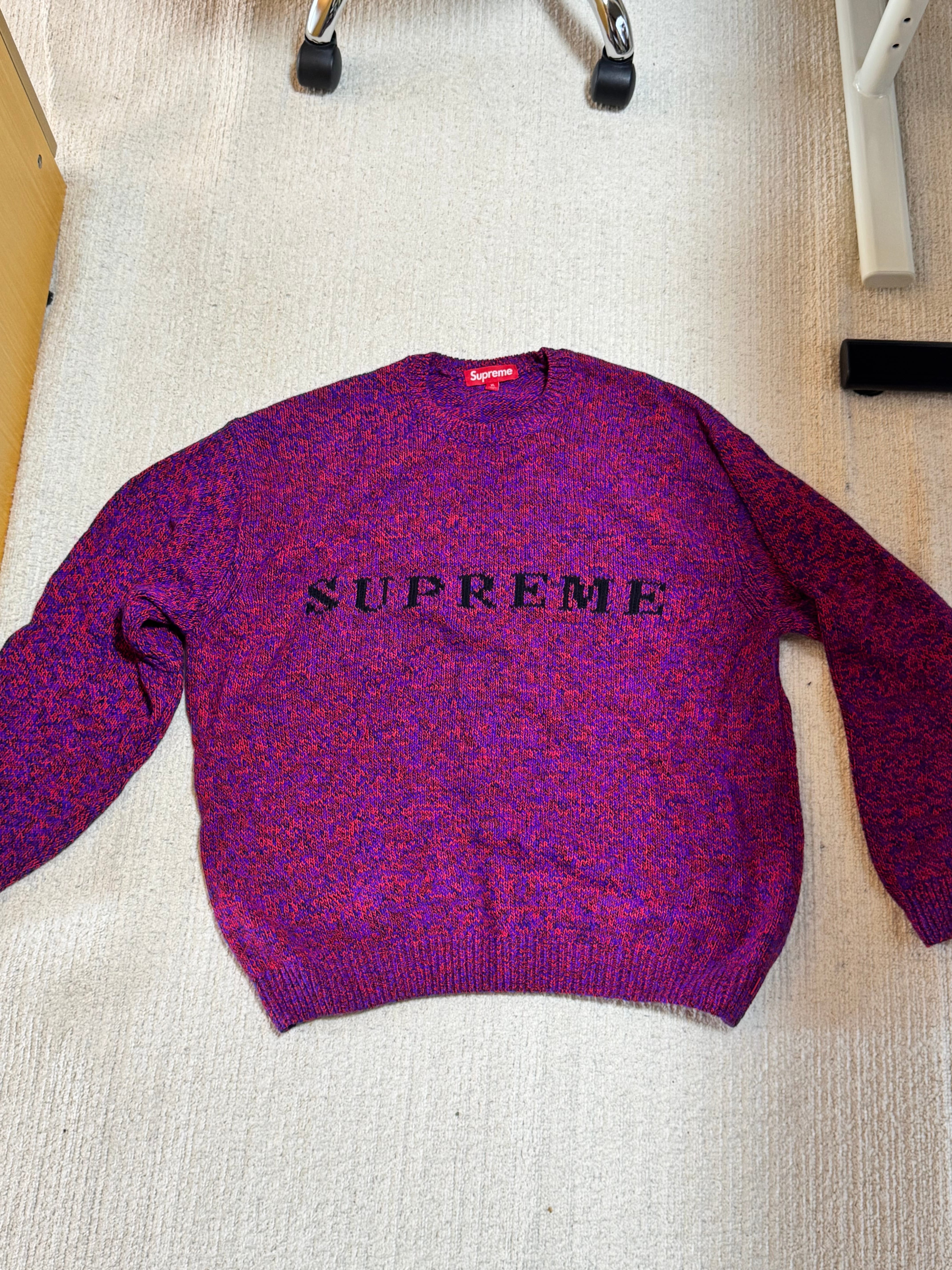 シュプリーム コントラスト ロゴ セーター "レッド"