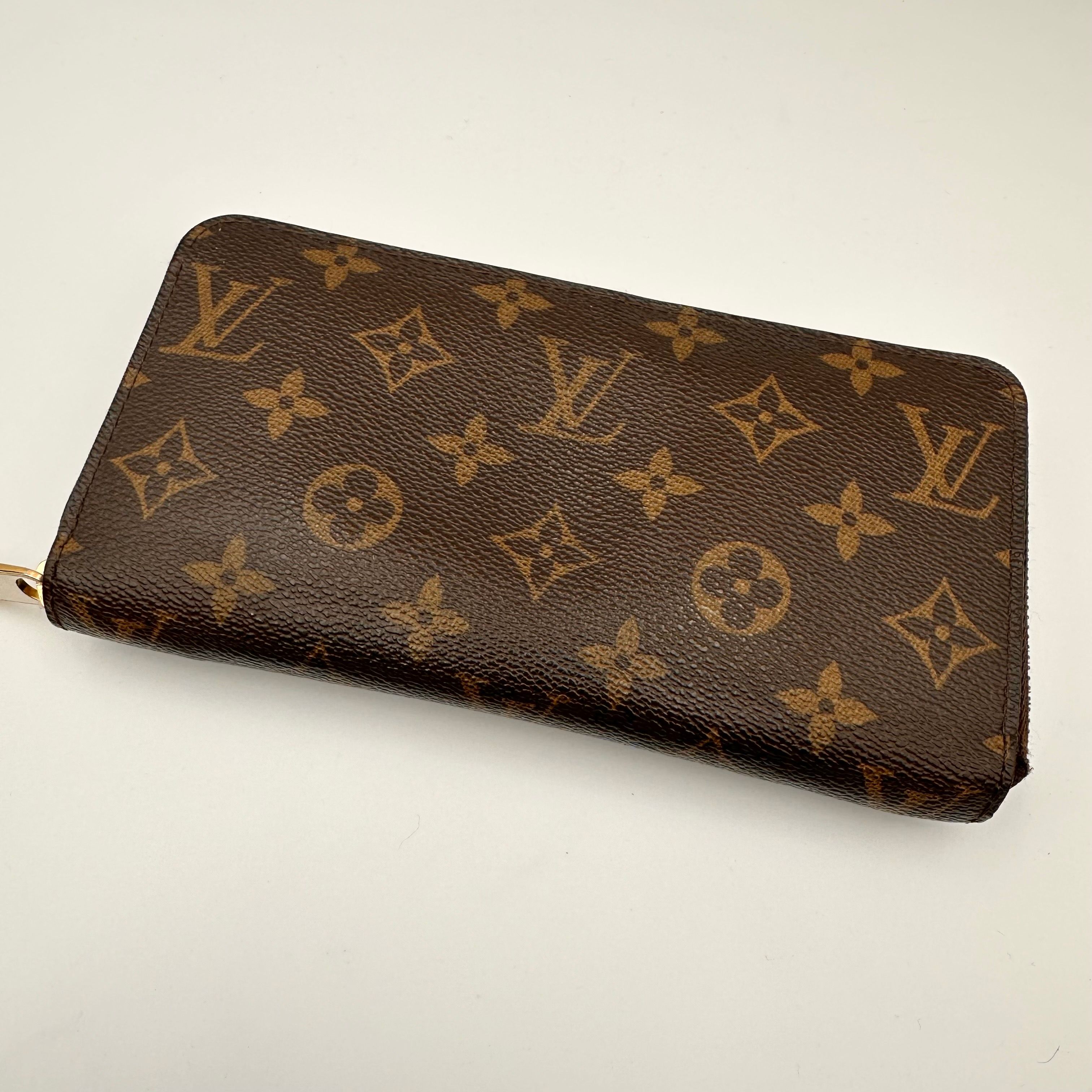 Louis Vuitton Zippy Wallet Monogram