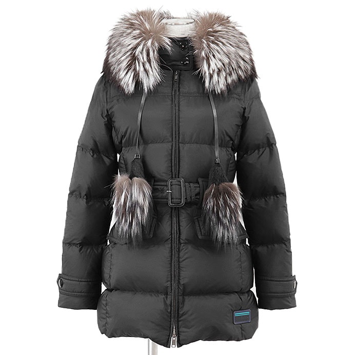 プラダ フォックスファー タッセル ベルテッド ラバーロゴパッチ ダウンジャケット レディース ブラック 36 PRADA