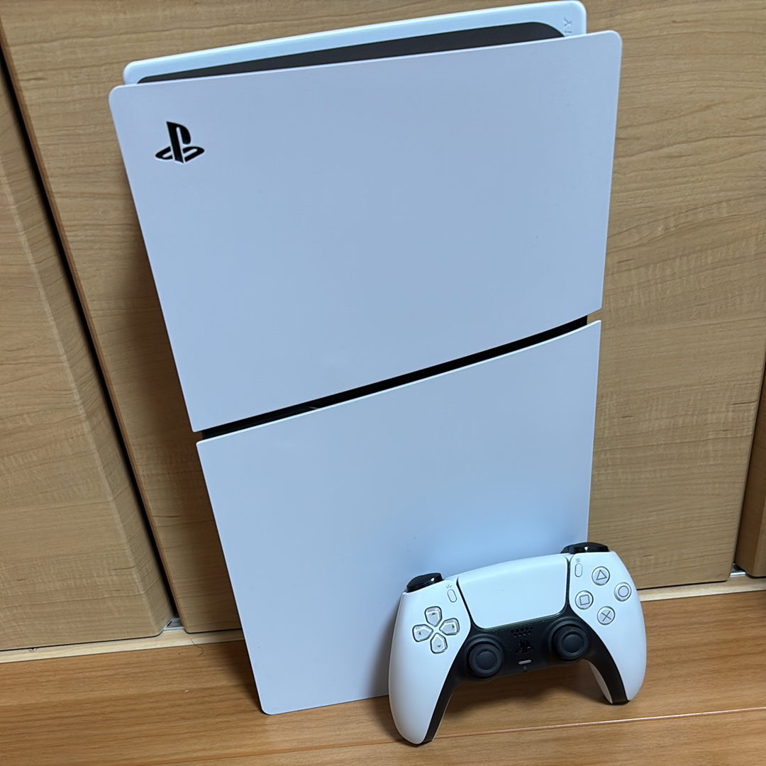 SONY PlayStation 5 (PS5) Digital Edition Console Language: Japanese only [CFI-2200B01]