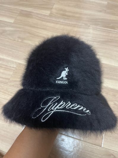 Supreme / Kangol Furgora Casual "Black"