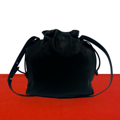 LOEWE ロエベ アナグラム ロゴ レザー ショルダーバッグ ブラック
75111