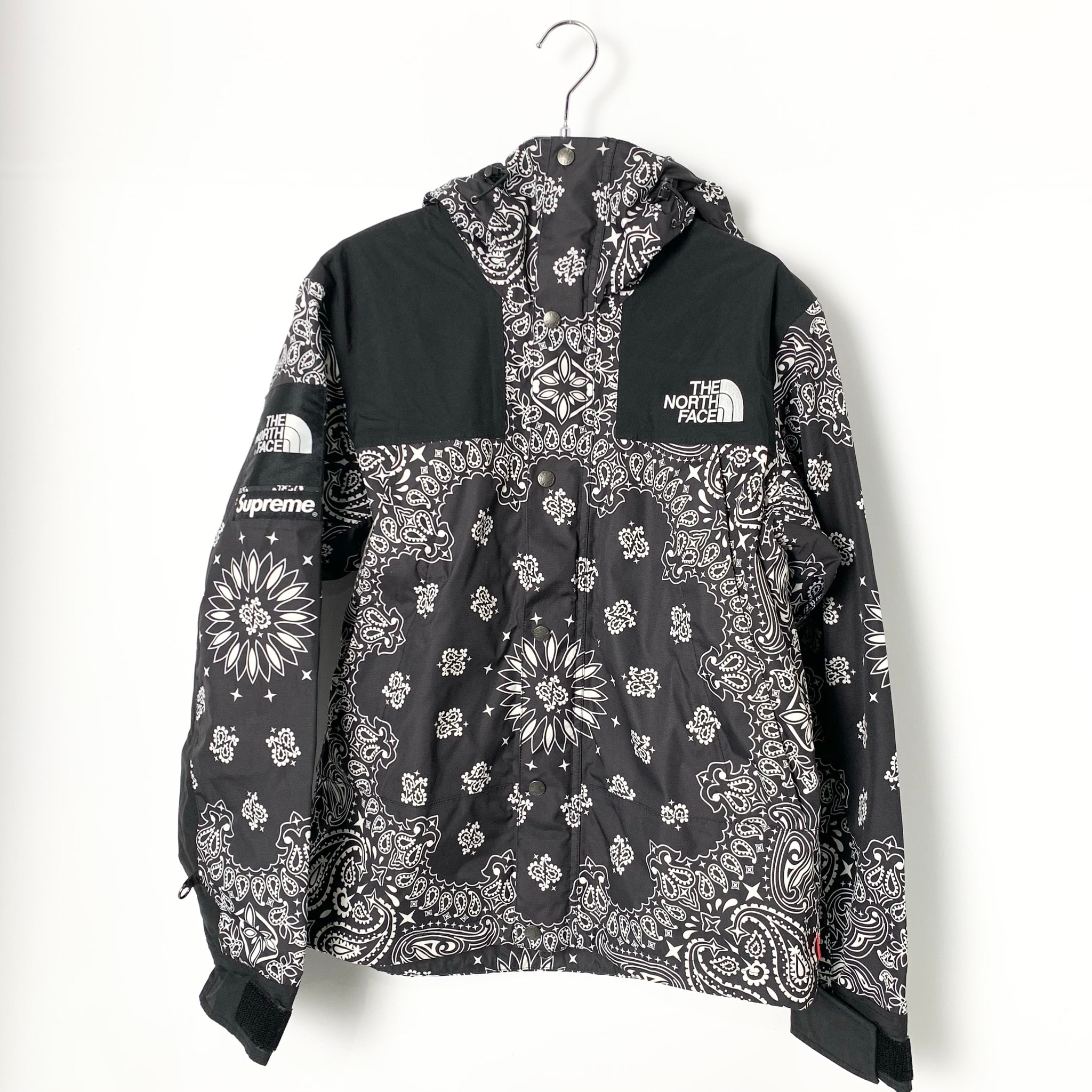 Supreme x The North Face Bandana Mountain Parka "Black"