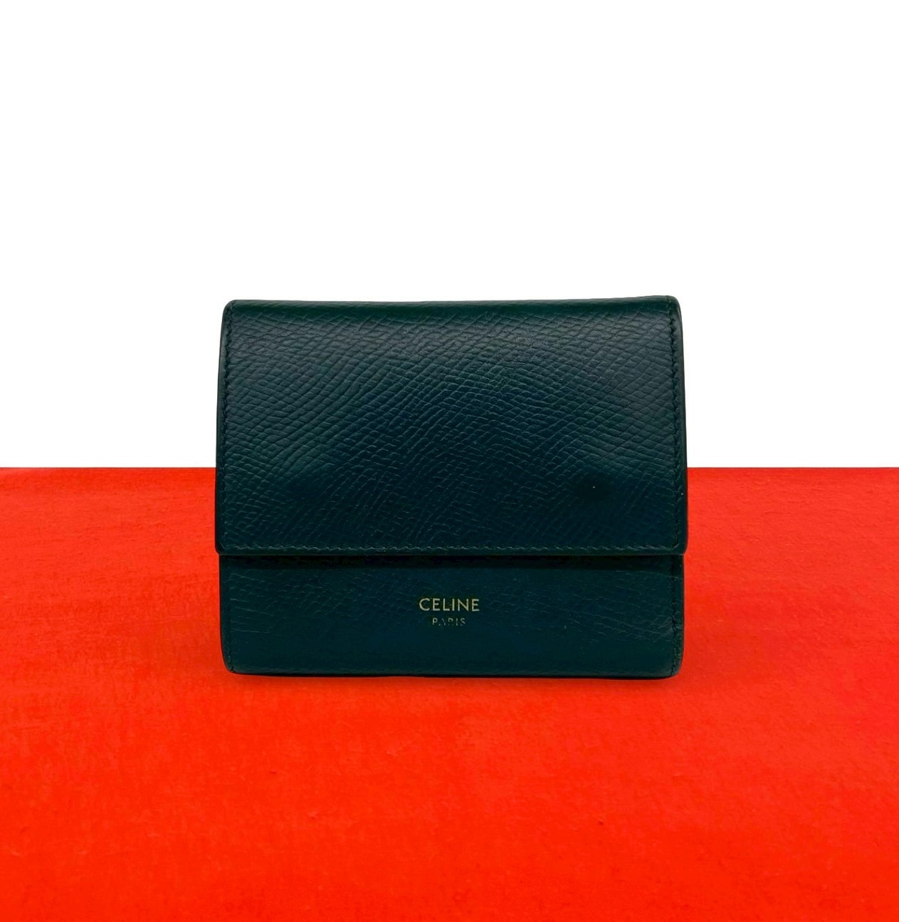 セリーヌ 三つ折り 財布 トリオンフ スモール トリフォールド ウォレット タン CELINE（セリーヌ） 三つ折り財布 16 Small Tri-Fold Wallet スモール
