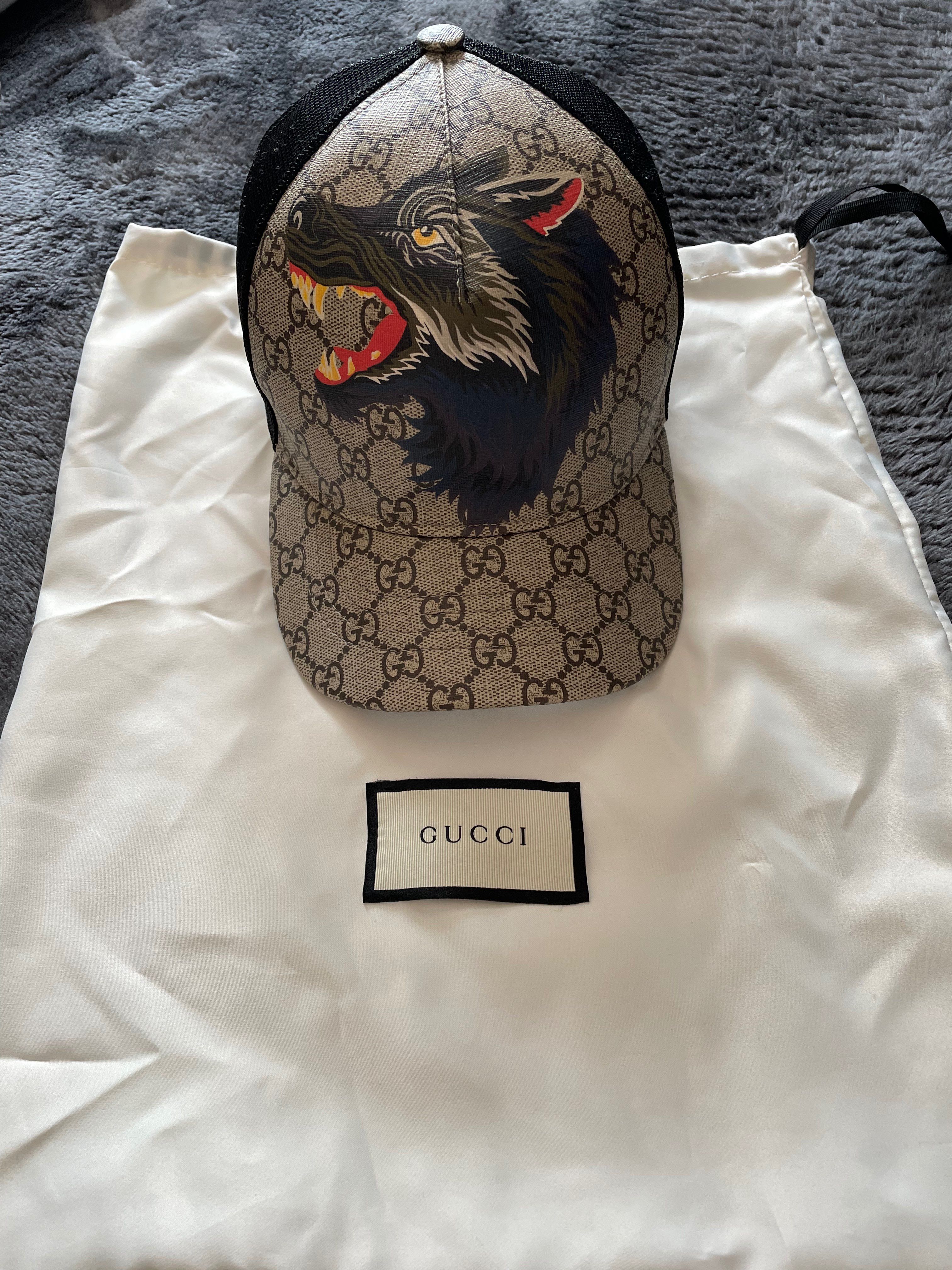GUCCI GG Supreme Wolf Cap