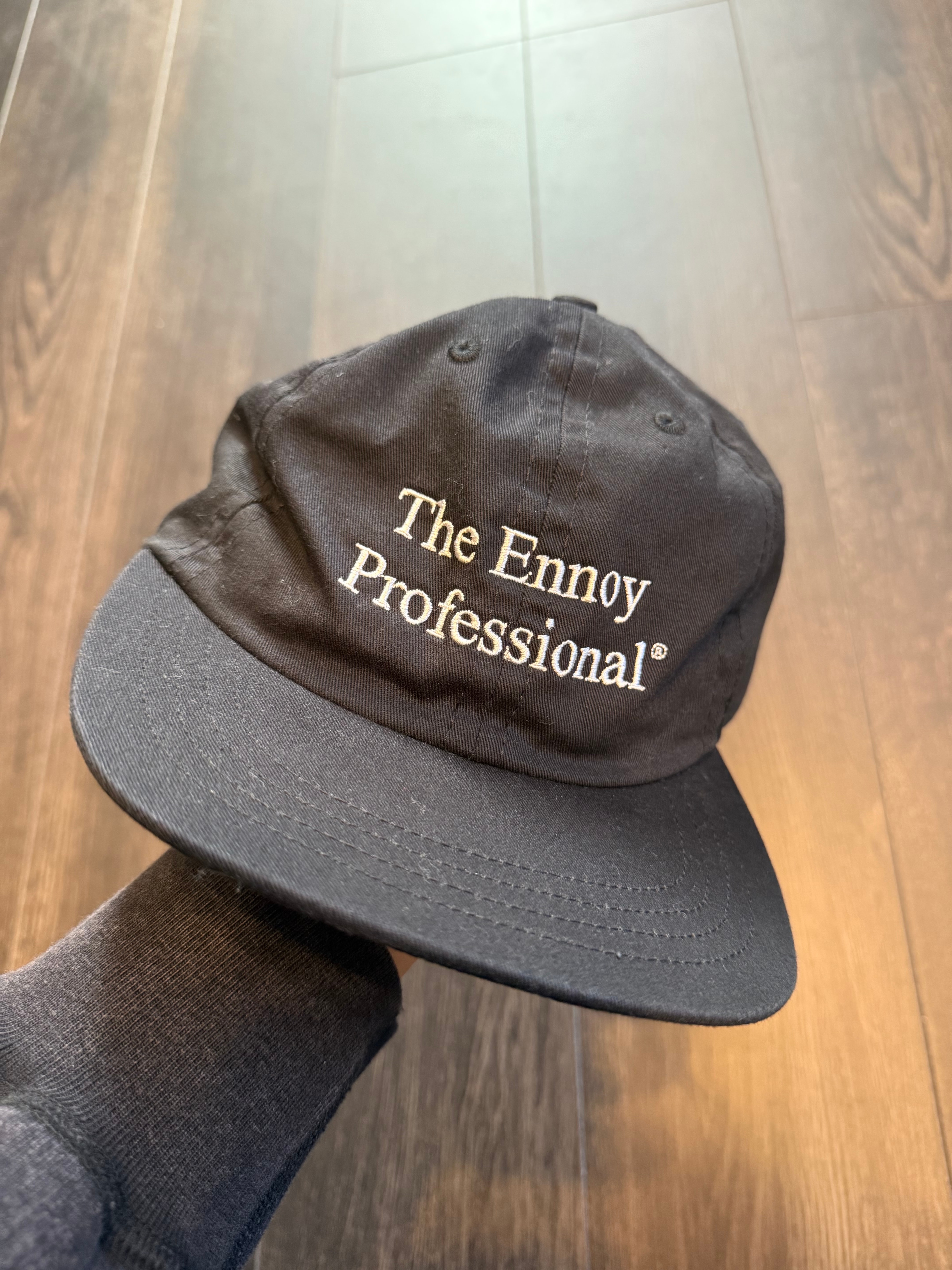 エンノイ コットン キャップ (The Ennoy Professional ロゴ) "ブラック" (24SS)