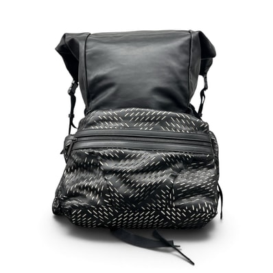 BOTTEGA VENETA 希少 美品 PERFORATED BACKPACK パフォーレイテッド バックパック リュック 580351 カーフレザー ブラック ICチップ確認済 BV ABランク 中古 鑑定済 ボッテガバッグ