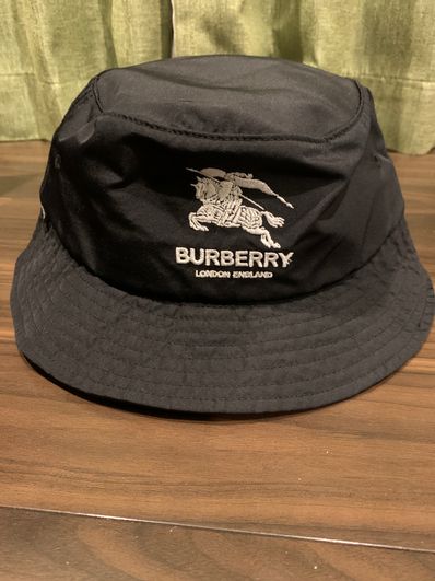 Supreme / Burberry Crusher "Black"