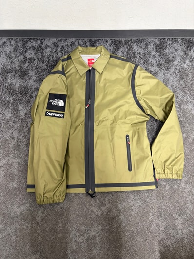 Supreme x The North Face Summit Series Outer Tape Seam Coaches Jacket "Olive"