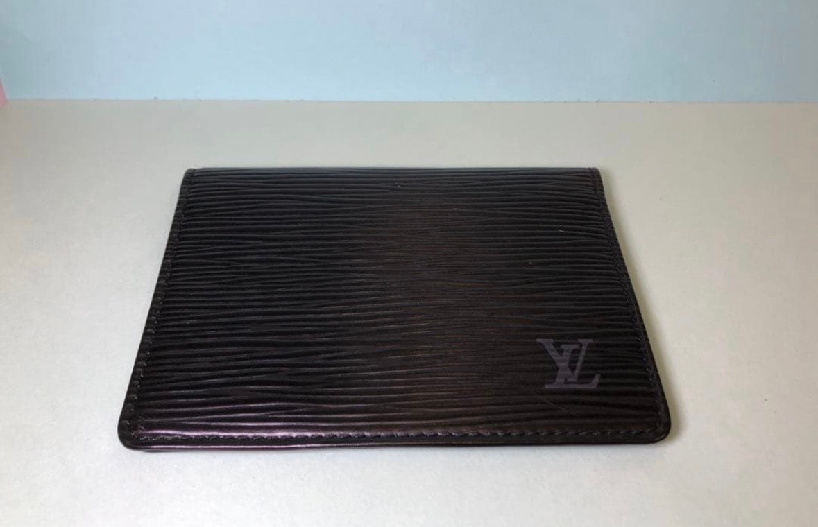 Louis Vuitton Porte 2 Carte Vertical Epi "Noir"