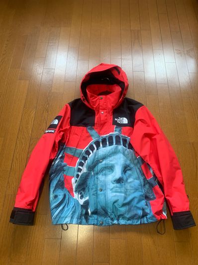 Supreme x The North Face Statue of Liberty Mountain Jacket "Red"