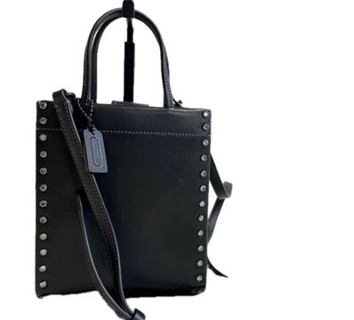 美品 COACH ミニカシン トート クリスタルリベット ショルダーバッグ 黒