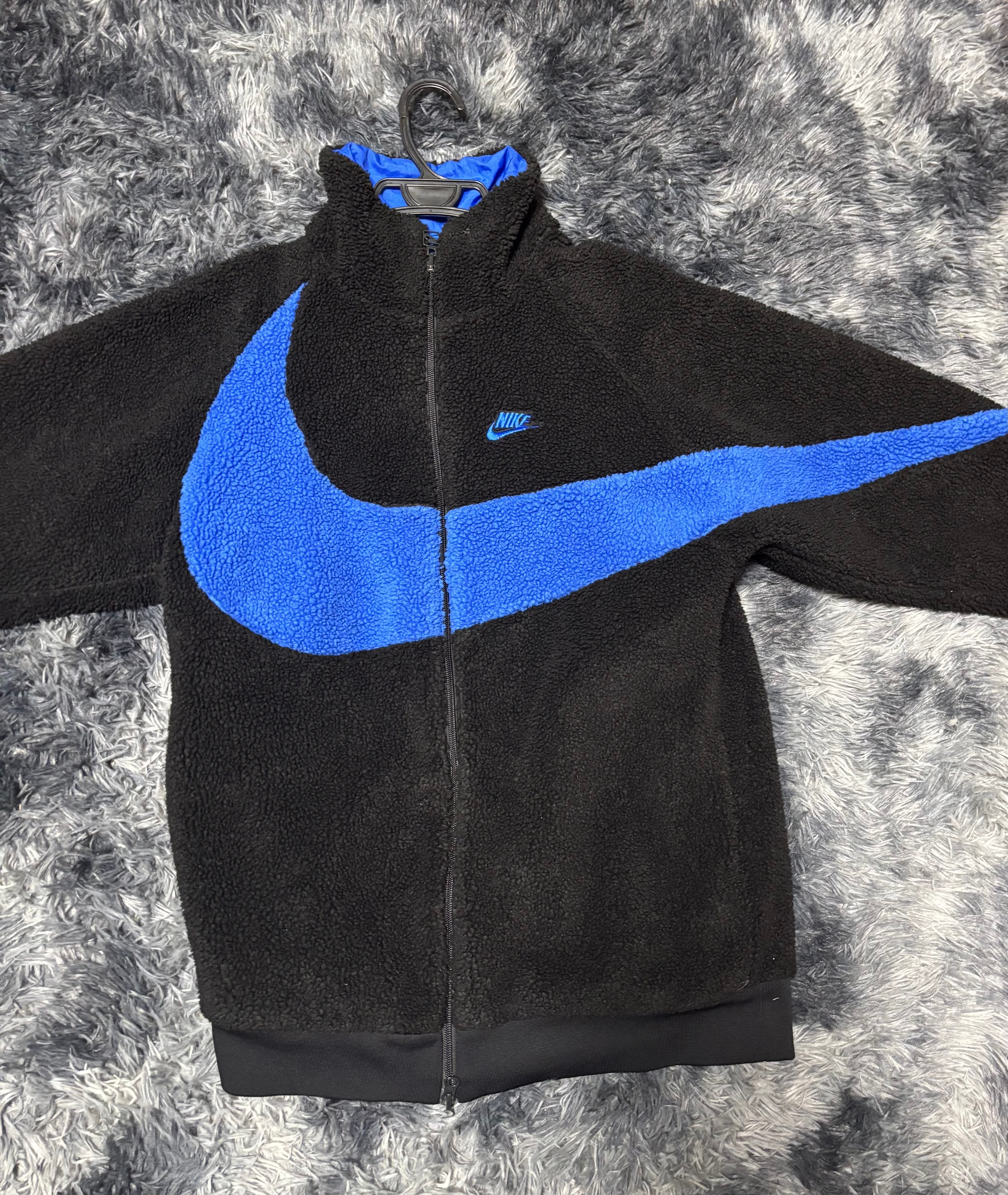 Nike Big Swoosh Reversible Boa Jacket  "Black Chili Red"