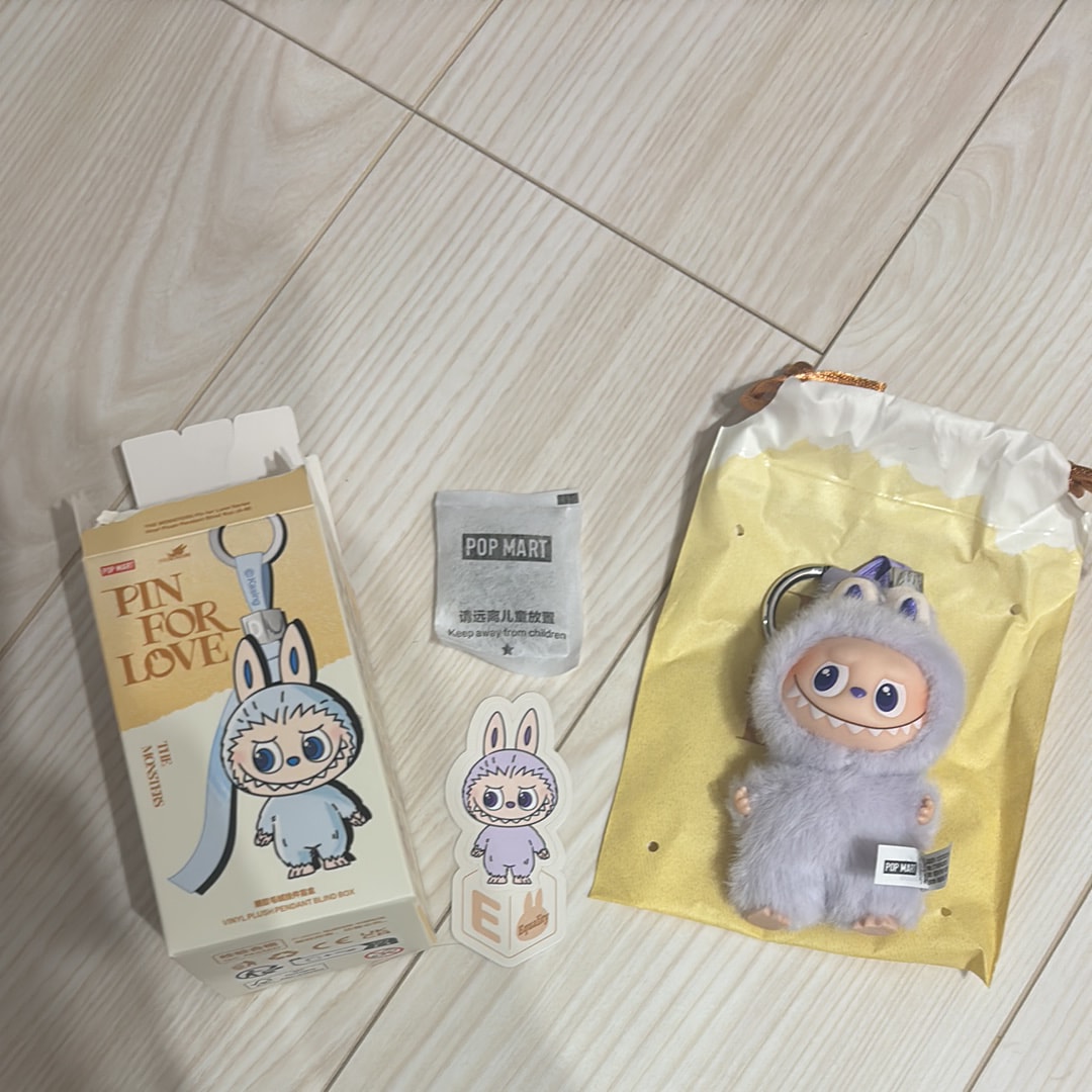 POP MART THE MONSTERS (LABUBU) Pin for Love Series-Vinyl Plush Pendant (A-M) E