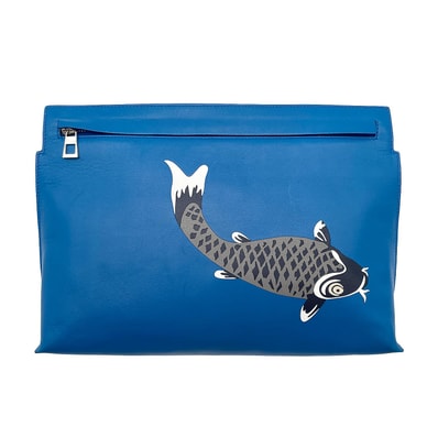 LOEWE ロエベ Tポーチ 鯉 koi fish クラッチバッグ
レザー ブルー ユニセックス
【中古】