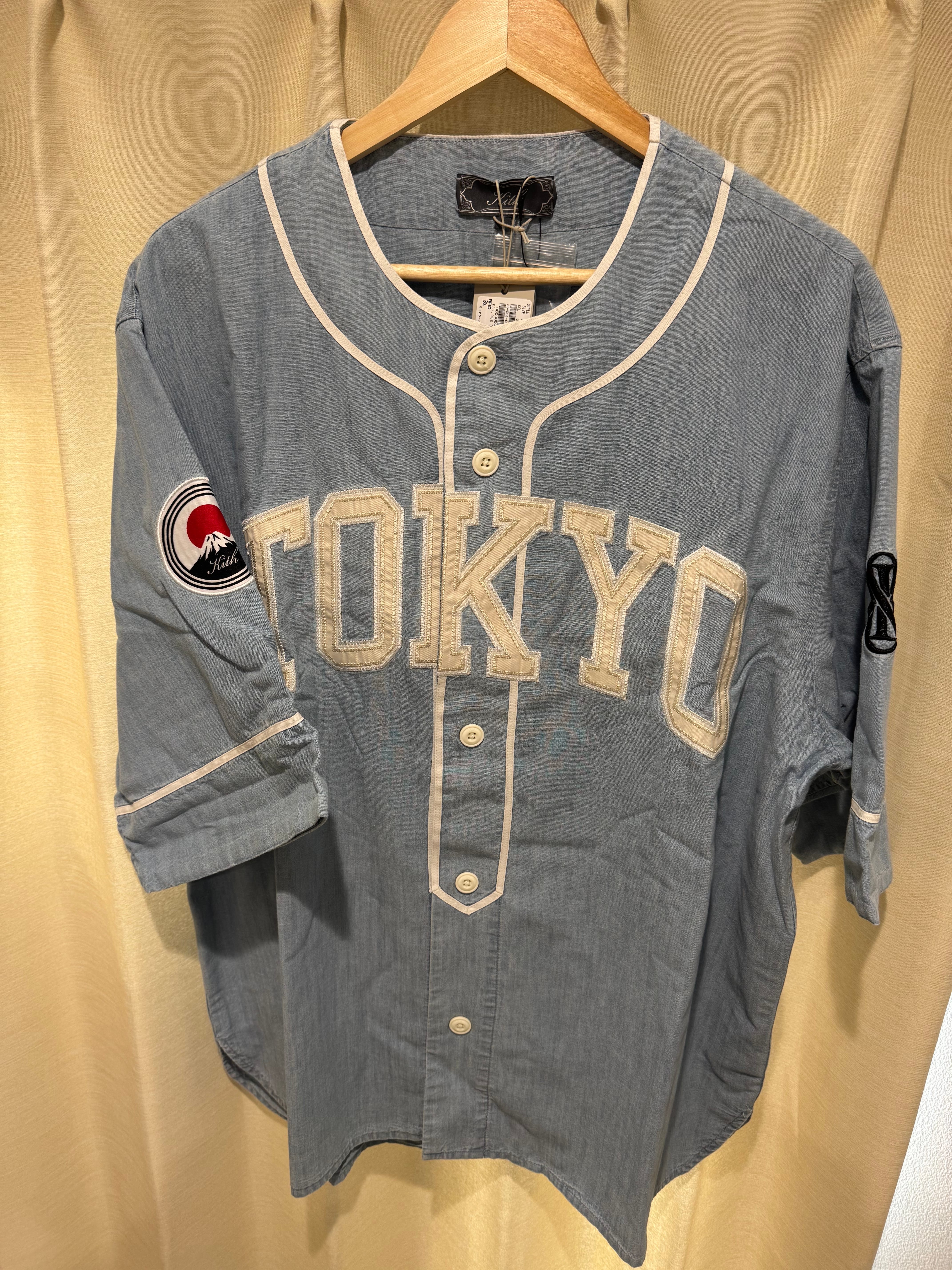 kith東京限定ベースボールシャツ