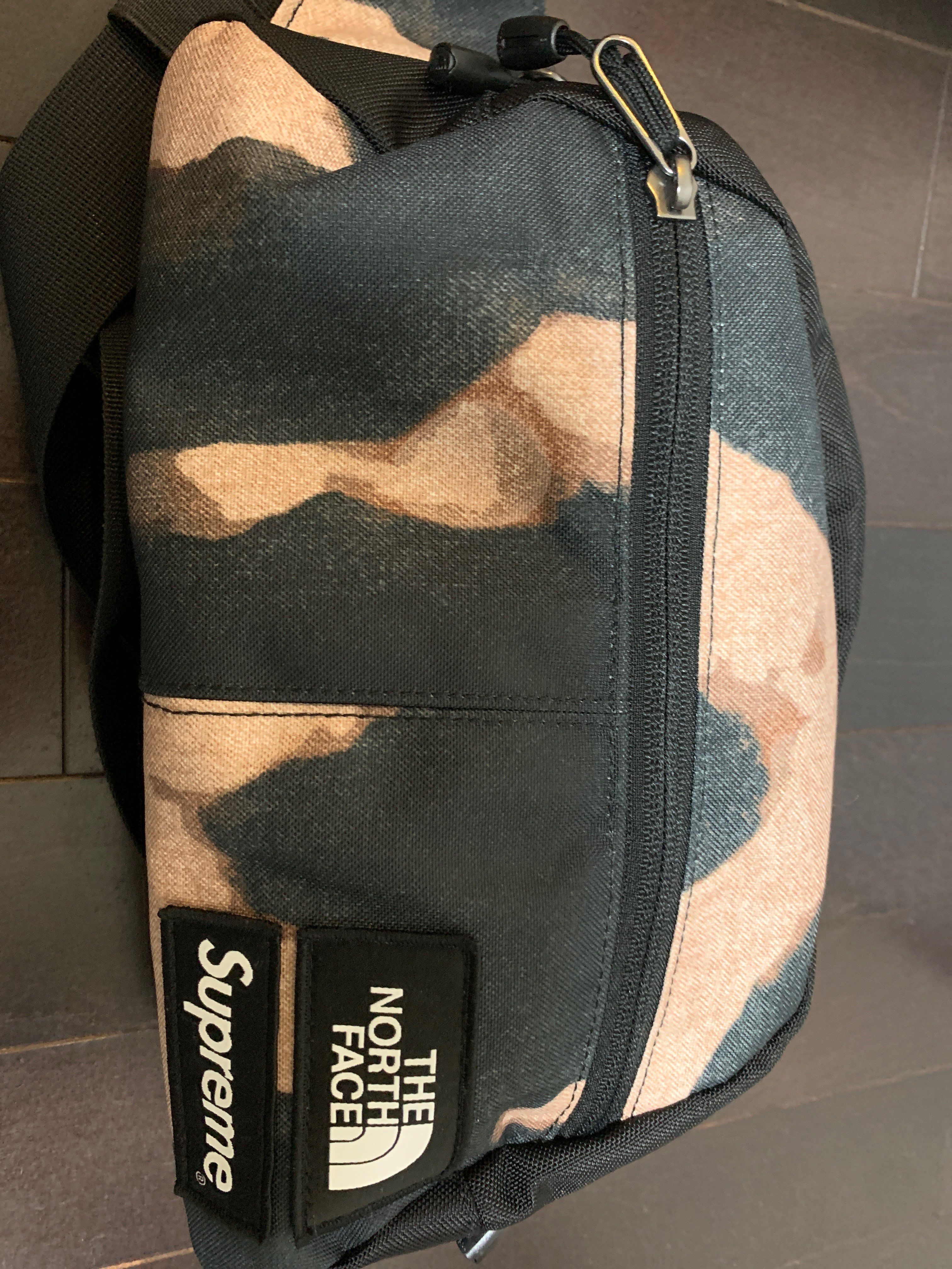 Supreme x The North Face Bleached Denim Print Roo II "Black"