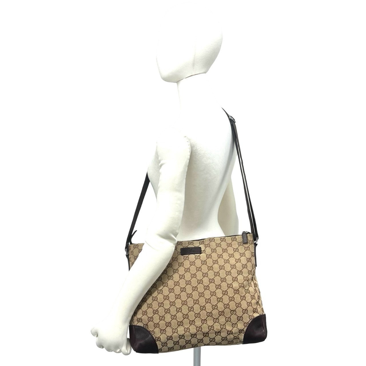 B (目立った傷や汚れなし)】GUCCI グッチ GG 柄 ロゴ キャンバス