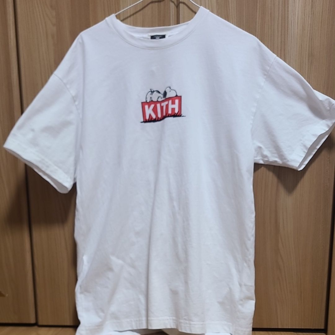 Kith x Peanuts Doghouse Classic Logo Tee "White"
