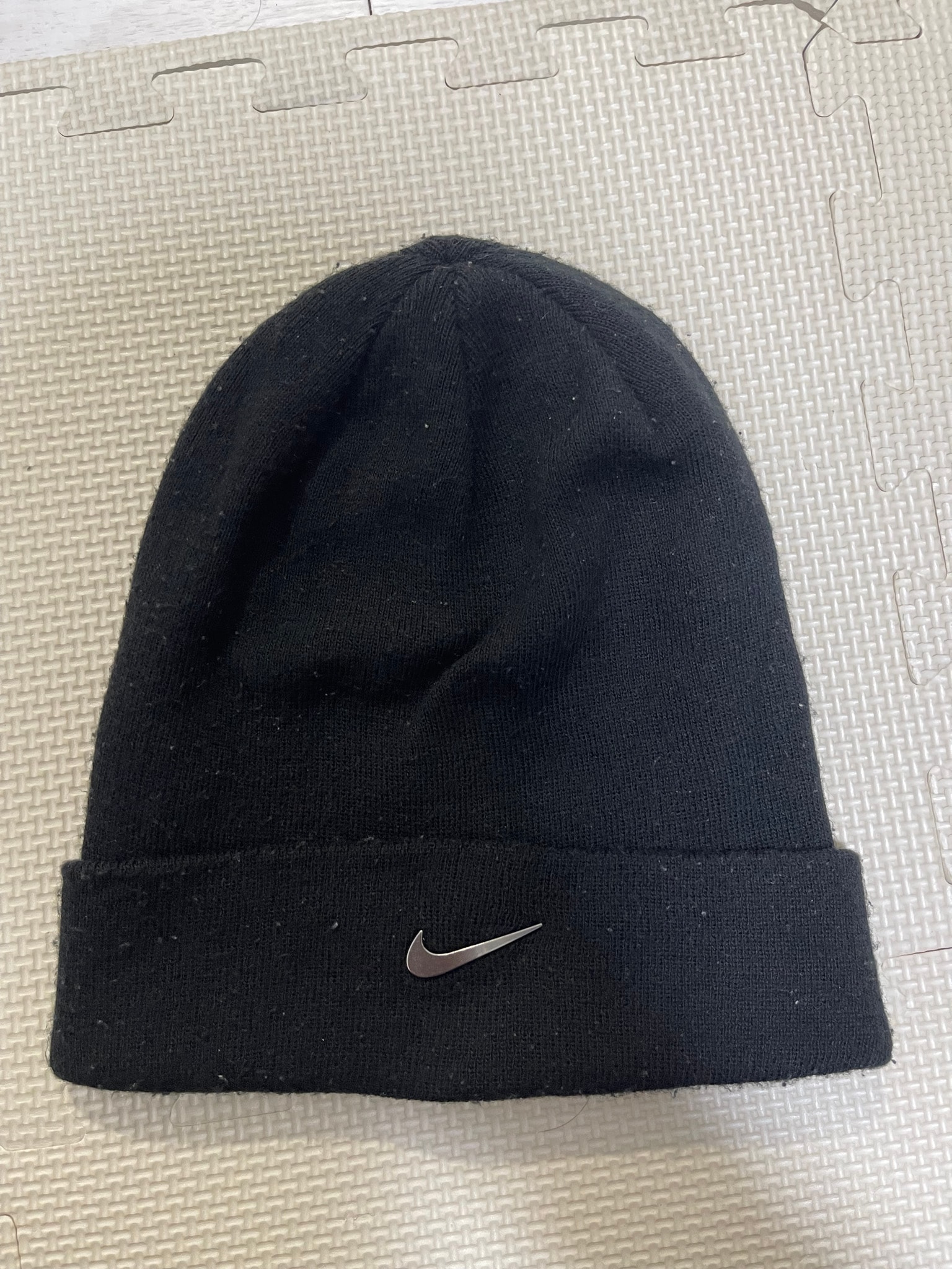 NIKE CUFFED スウッシュ ビーニー