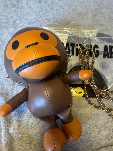 A BATHING APE Baby Milo Plush Doll Chain Shoulder Bag "Brown"