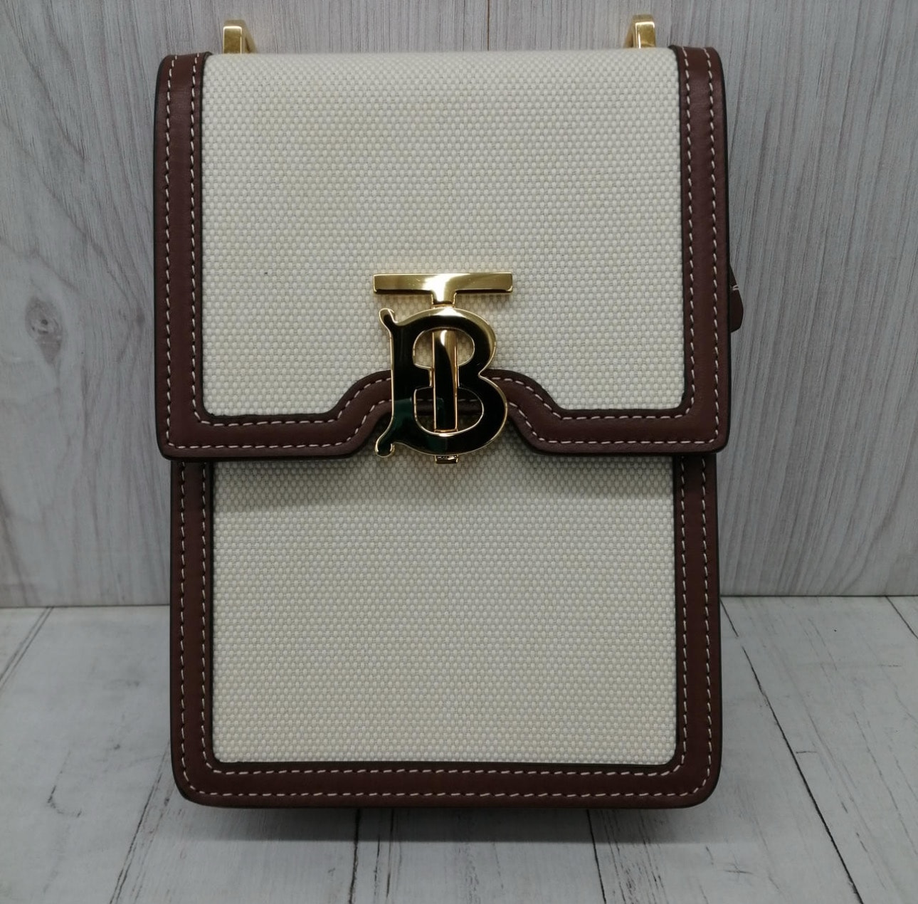 BURBERRY