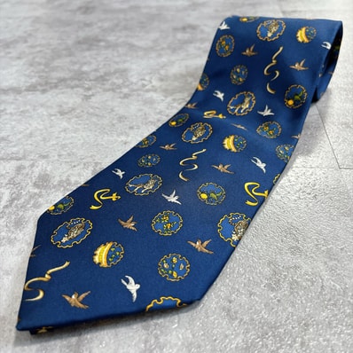 【Salvatore Ferragamo】サルヴァトーレフェラガモ ネクタイ トラ タイガー 鳥 リボン 花柄 メダリオン 動物柄 総柄 ブルー ゴールド調