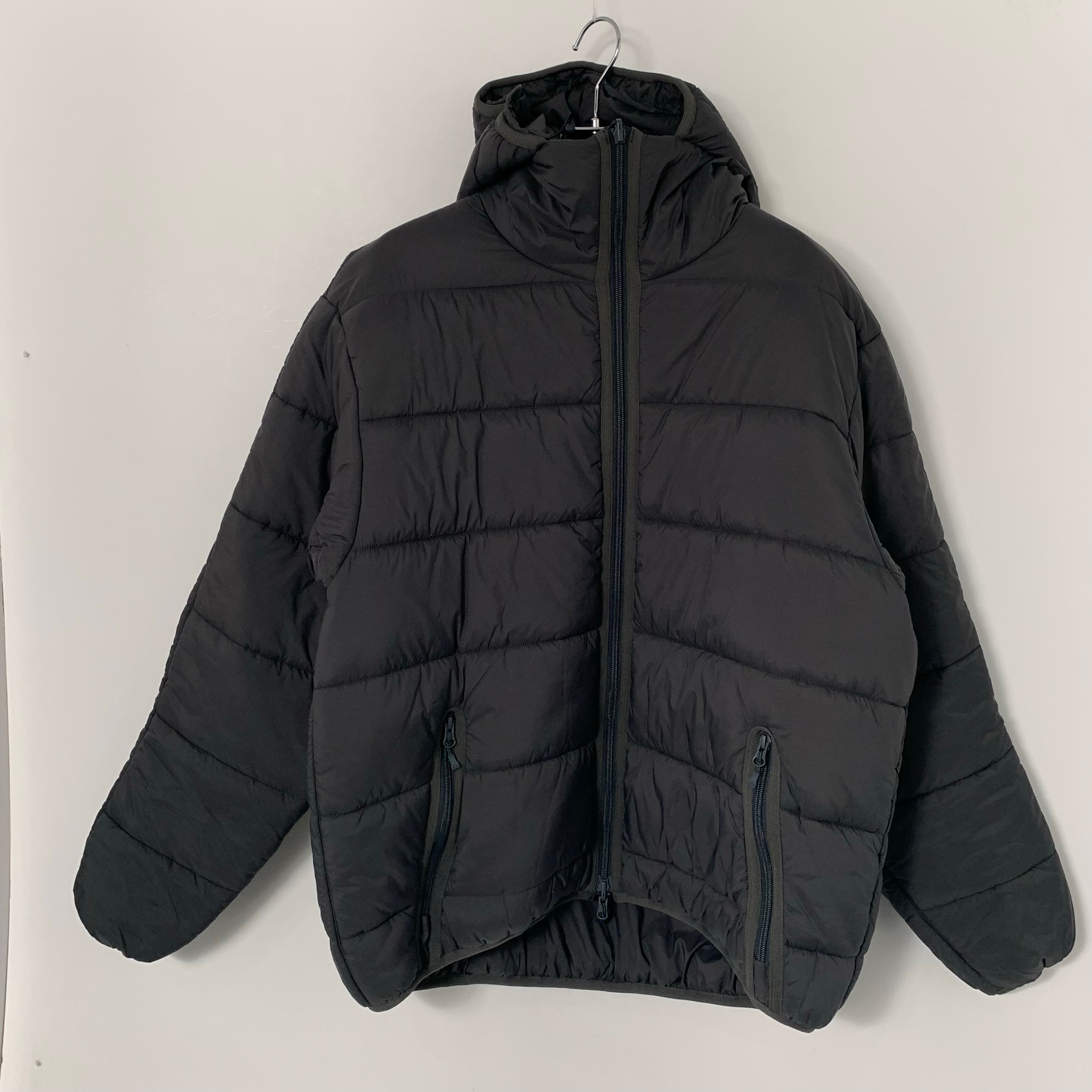 DAIWA PIER39 Tech Reversible Climbers Puff Jacket "Black"