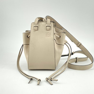 LOEWE(ロエベ) ハンモック ドローストリング ミニ レザー 2WAY 314.30.V07 ショルダーバッグ ベージュ