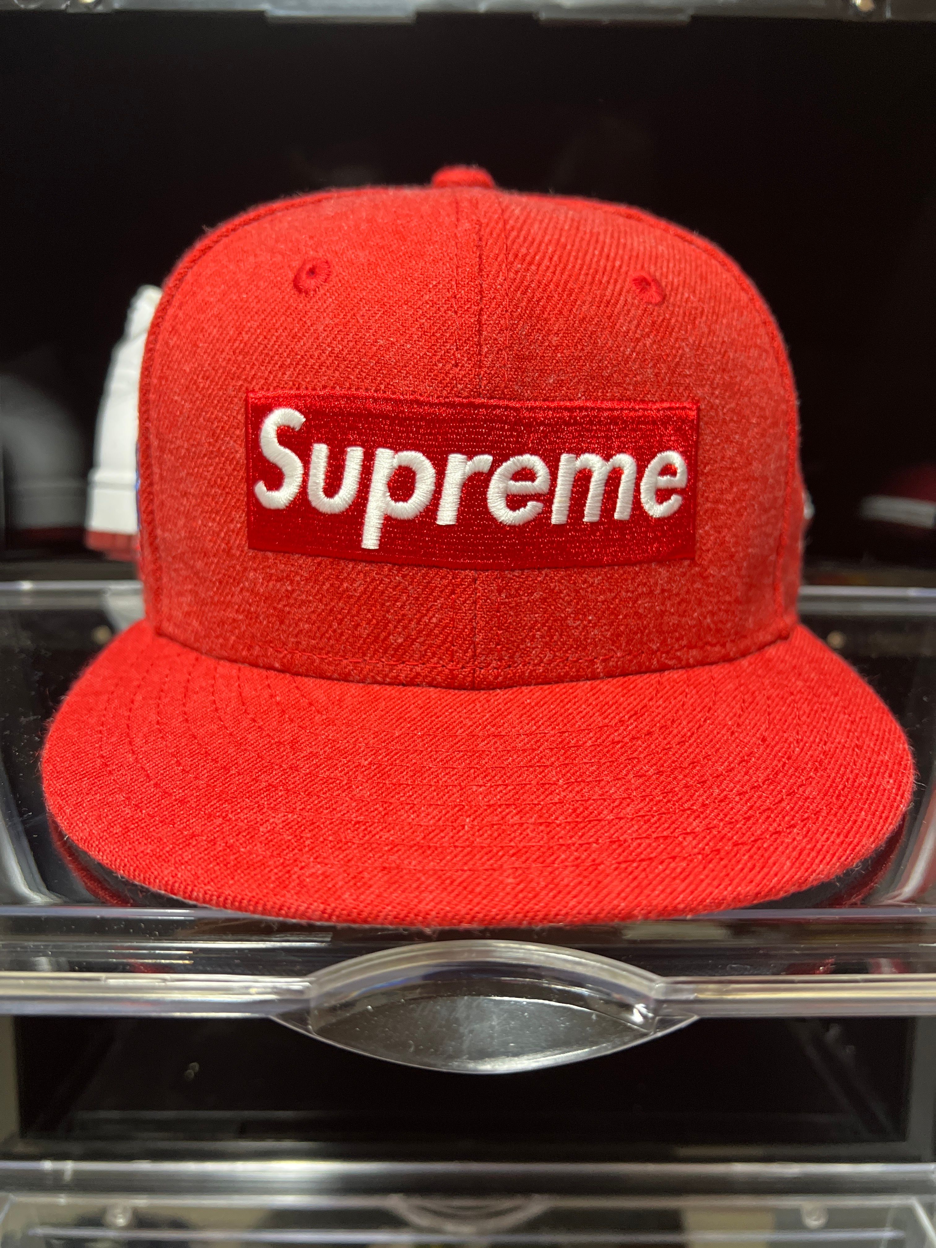 Supreme World Famous Box Logo New Era® "Red"