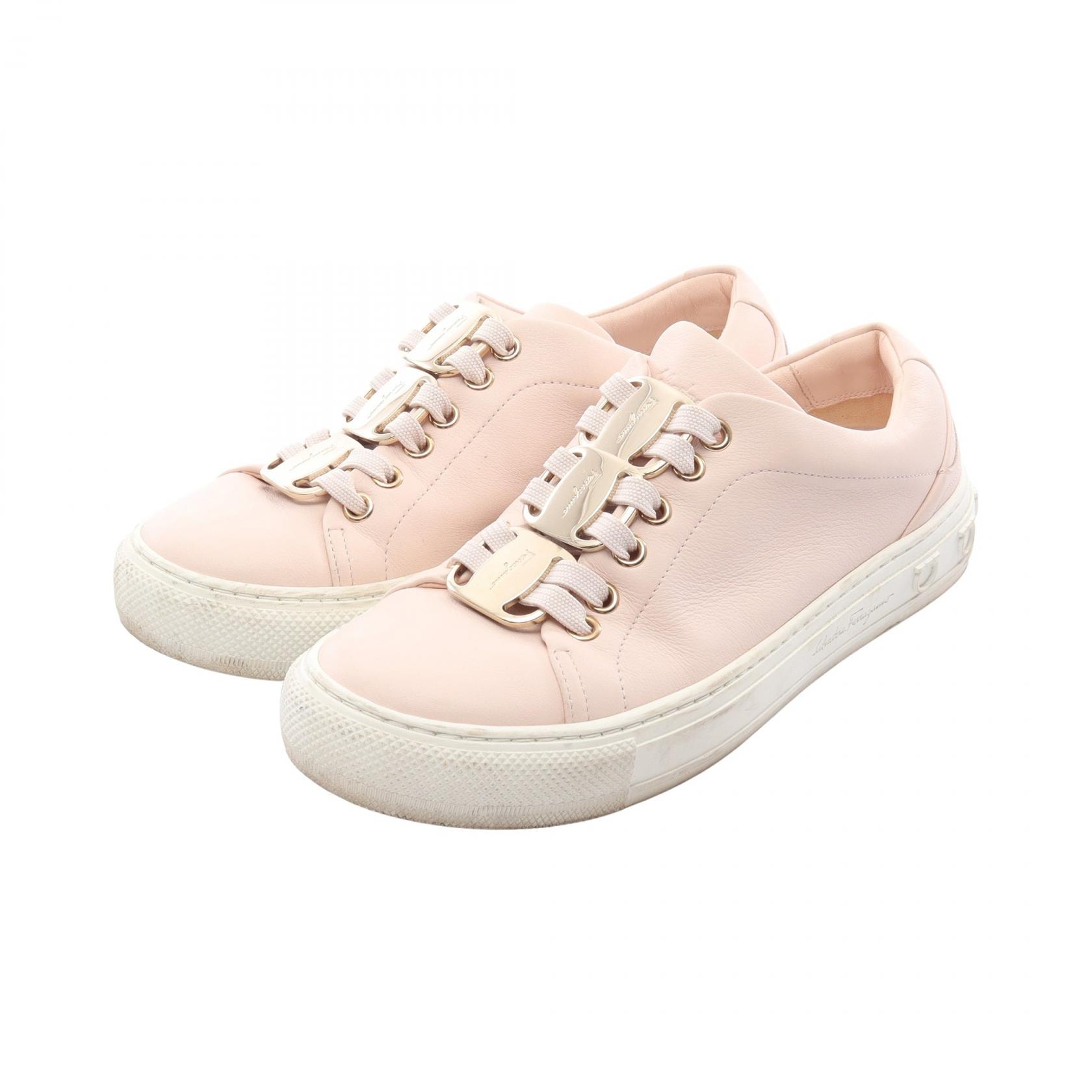 サルヴァトーレフェラガモ Salvatore Ferragamo NADINE ナディーン ヴァラ スニーカー 靴 レザー レディース ピンク系 【中古】