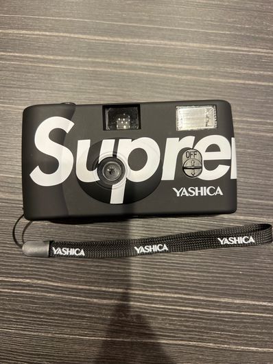Supreme / Yashica MF-1 Camera Supreme / Yashica MF-1 Camera