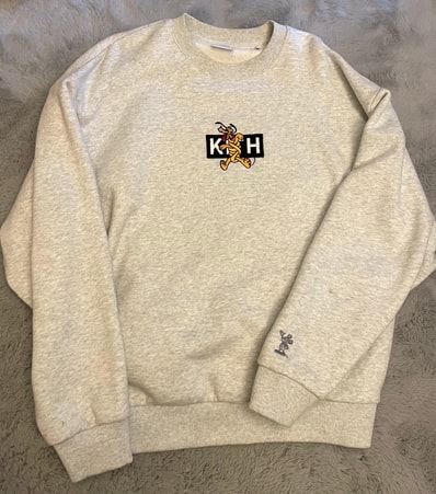 Kith x Disney Mickey & Friends Cyber Monday Pluto Classic Logo Crewneck "Light Heather Grey"