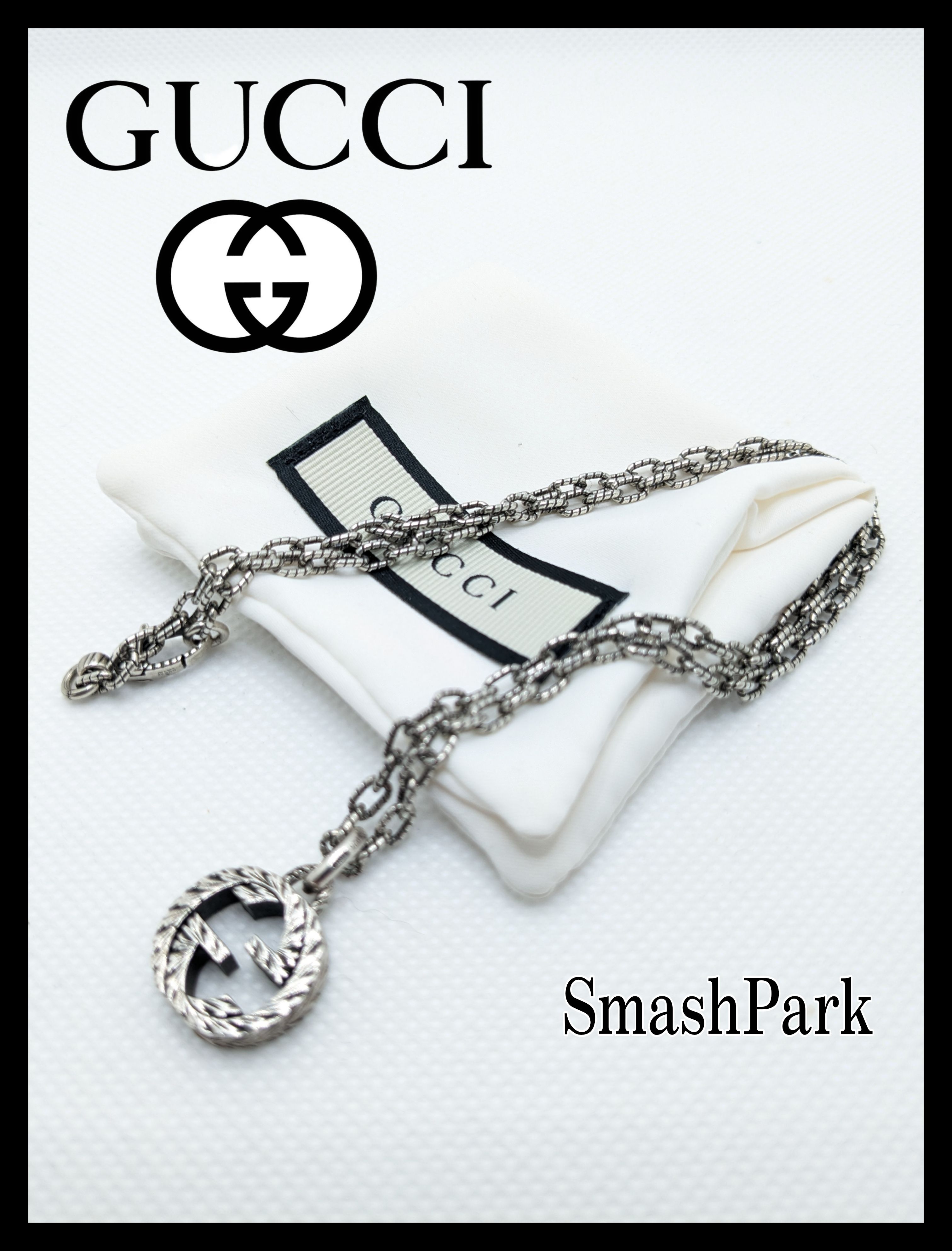 GUCCI Interlocking G Pendant Necklace