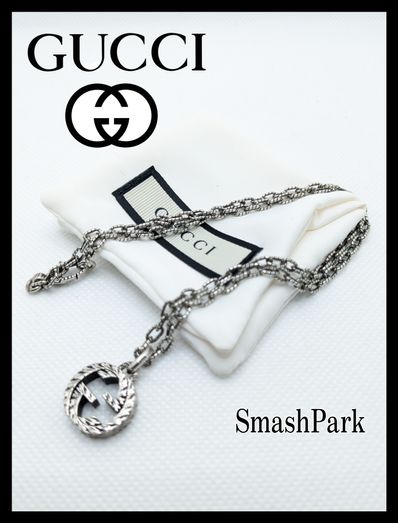 GUCCI Interlocking G Pendant Necklace