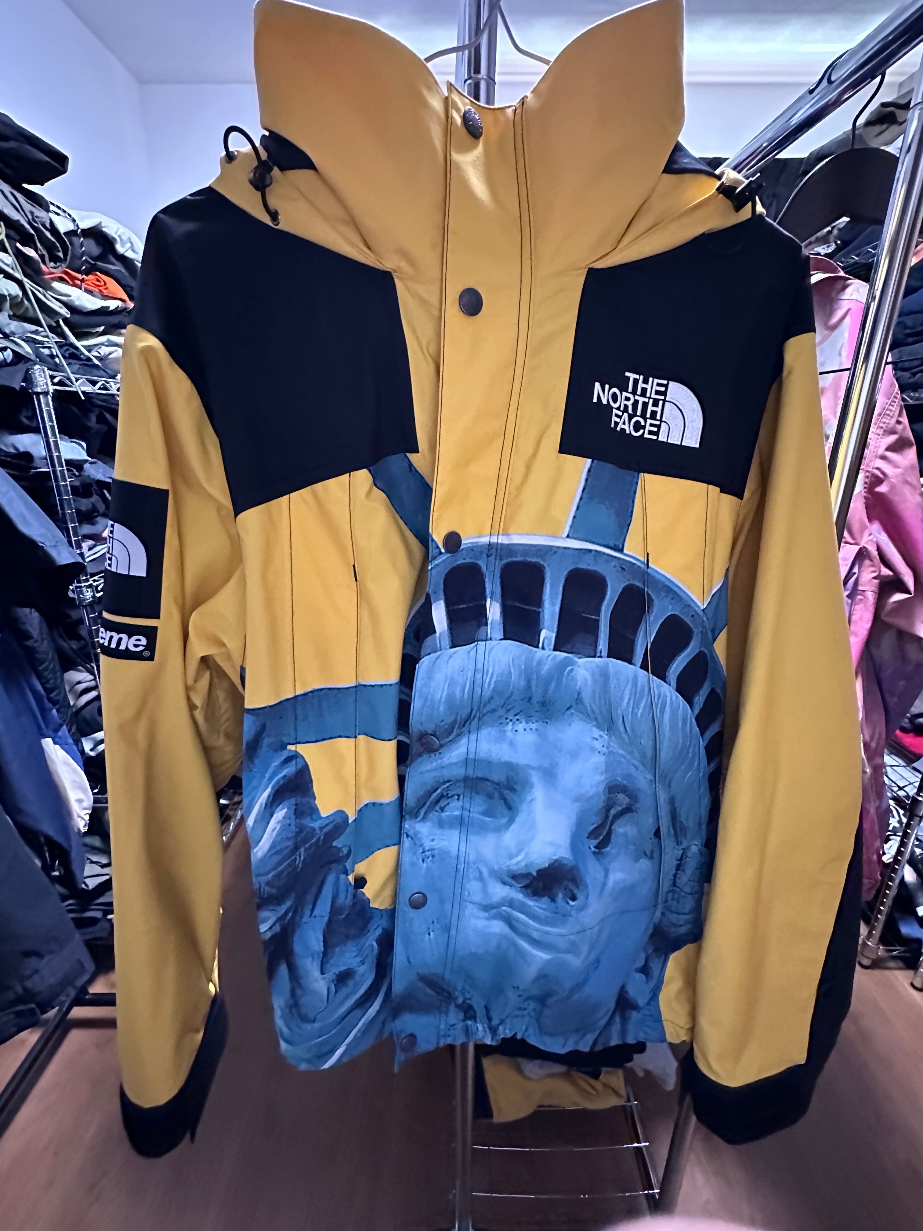 Supreme x The North Face Statue of Liberty Mountain Jacket "Yellow"