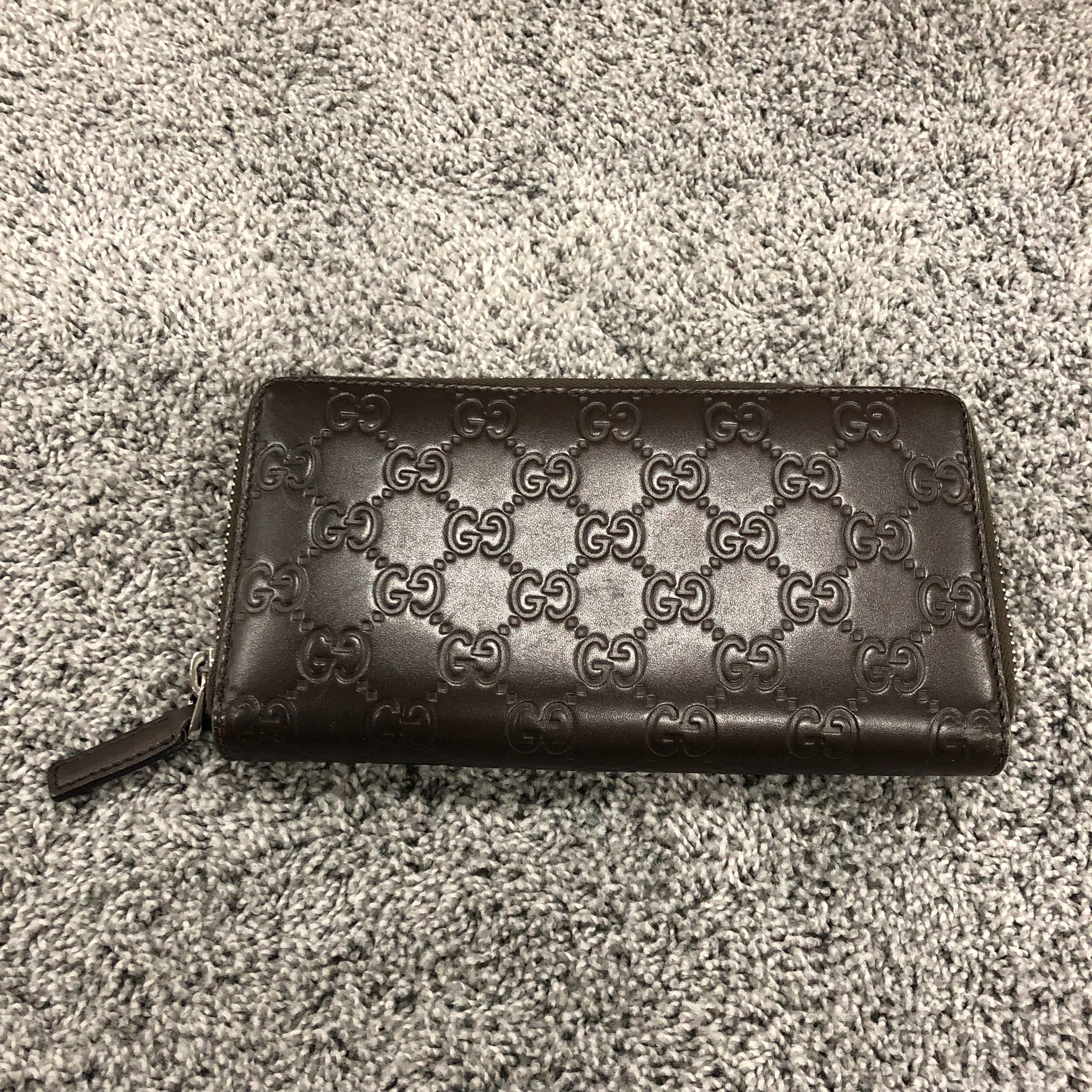 GUCCI Guccissima Round Fastener Wallet "Black"