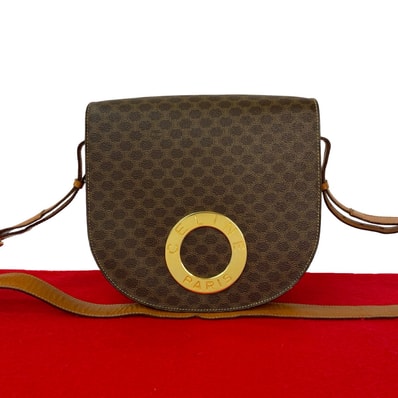 CELINE セリーヌ マカダム 柄 サークル ロゴ 金具 レザー PVC ショルダーバッグ ブラウン
74662