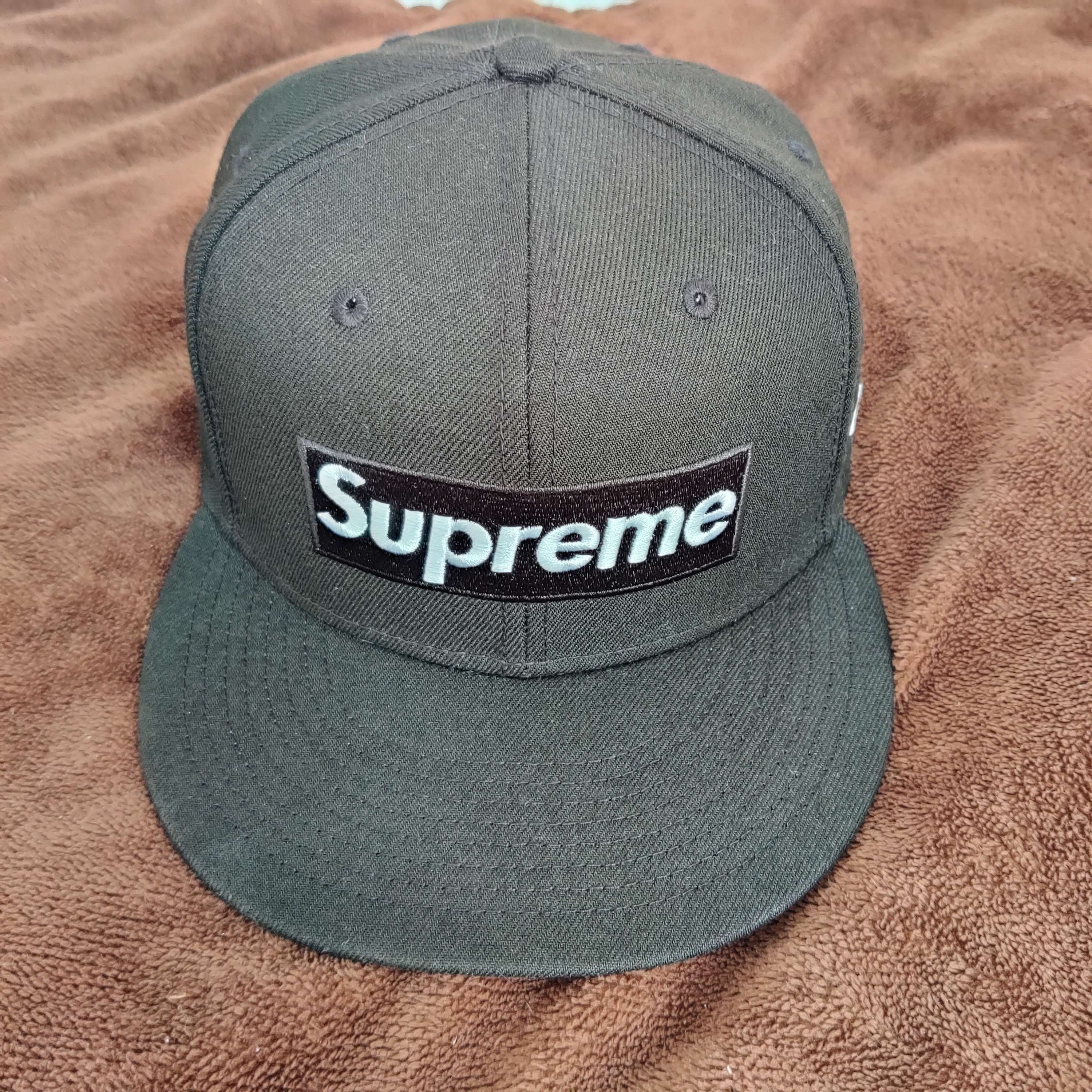 Supreme Champions Box Logo New Era® "Black"