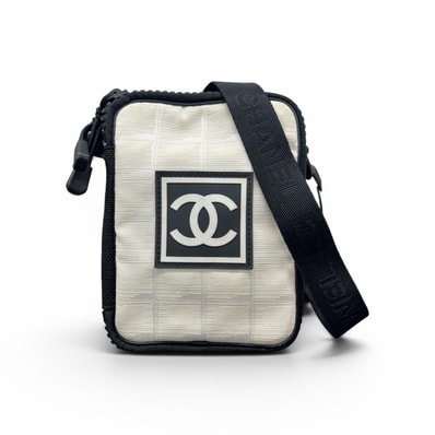 CHANEL 希少 極美品 シャネル スポーツライン ニュートラベルライン ココマーク ロゴ ショルダーバッグ A22059 8番台シリアル ナイロン ホワイト ミニバッグ ポシェット ヴィンテージ アンティーク Bランク 鑑定済 中古