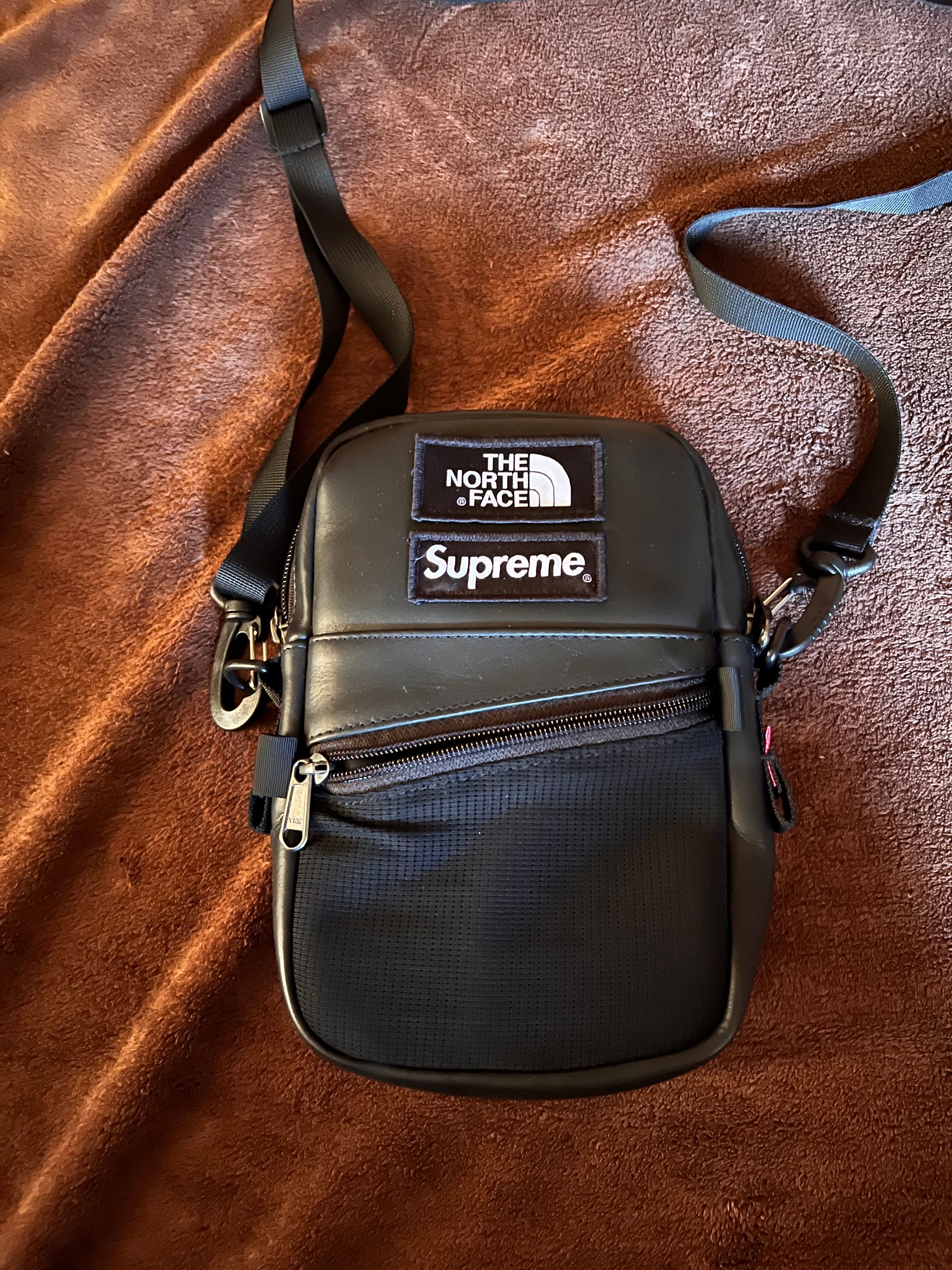 Supreme x The North Face Leather Shoulder Bag 