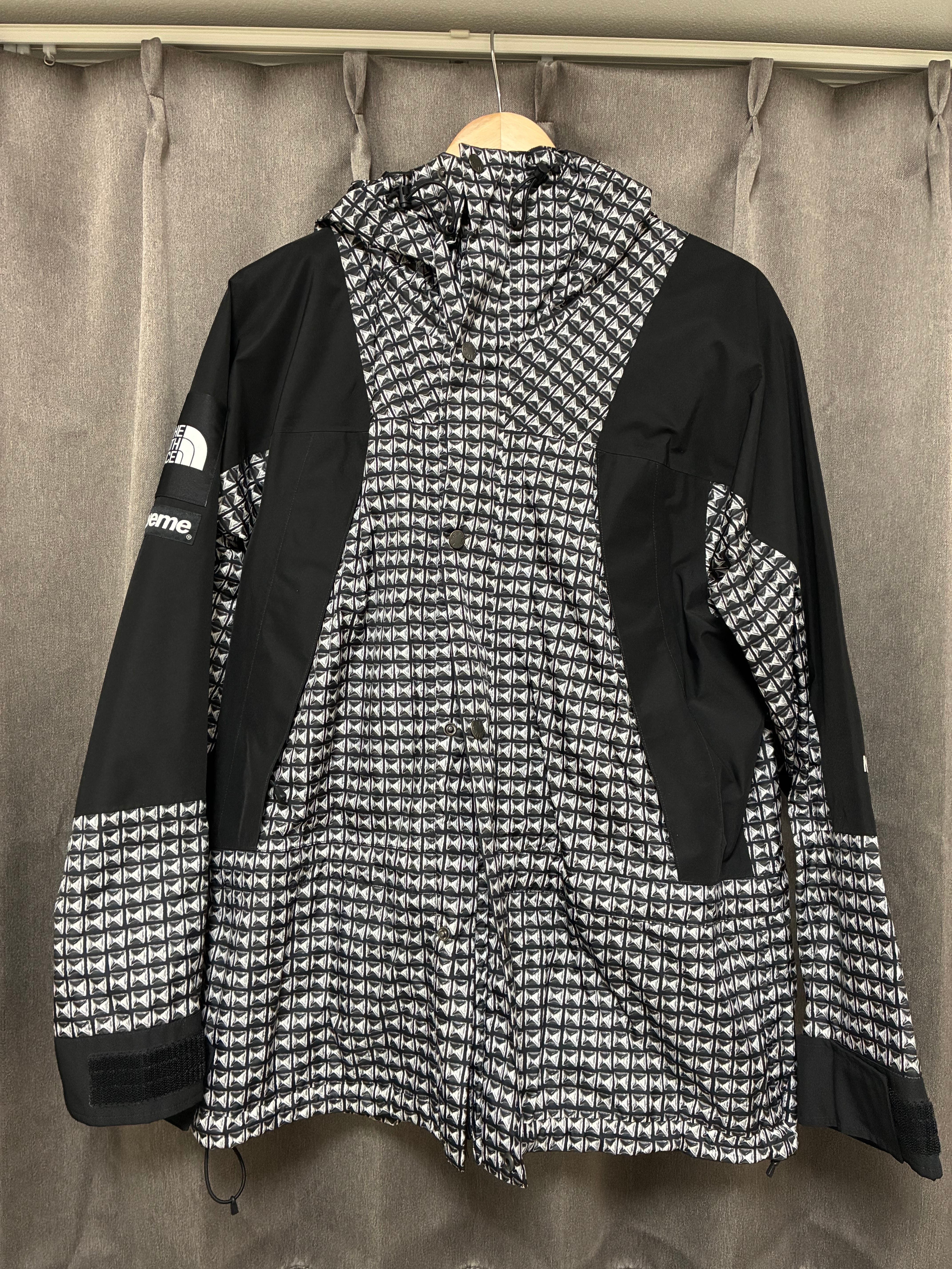 Supreme x The North Face Studded Mountain Light Jacket "Black"