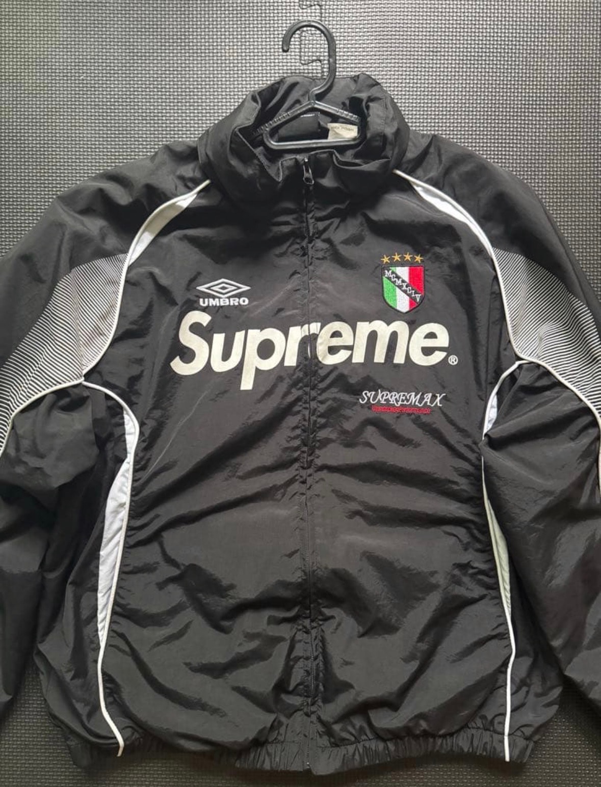 Supreme / Umbro Track Jacket "Black"