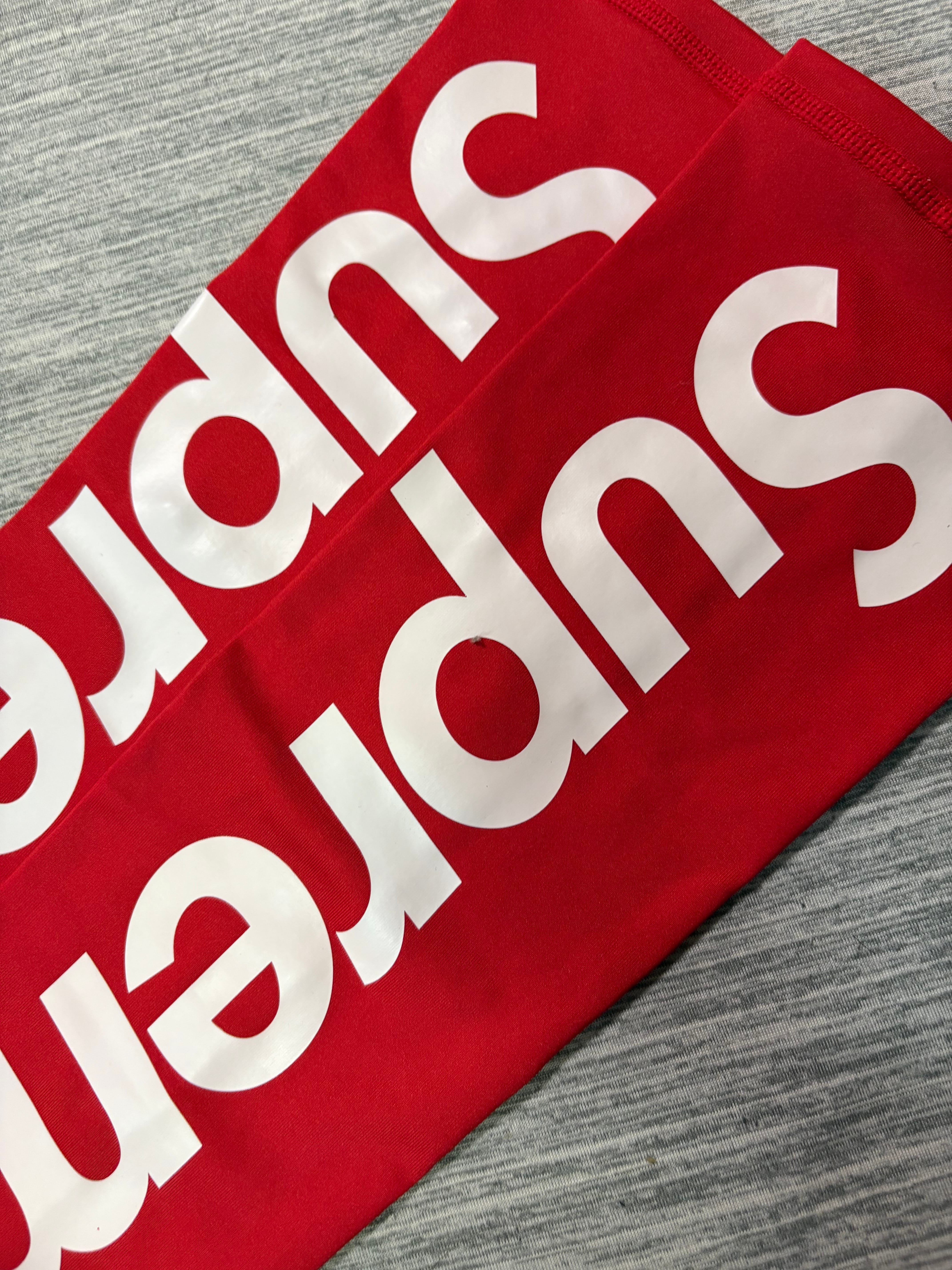 Supreme Nike NBA Shooting Sleeve (17FW) "Red"