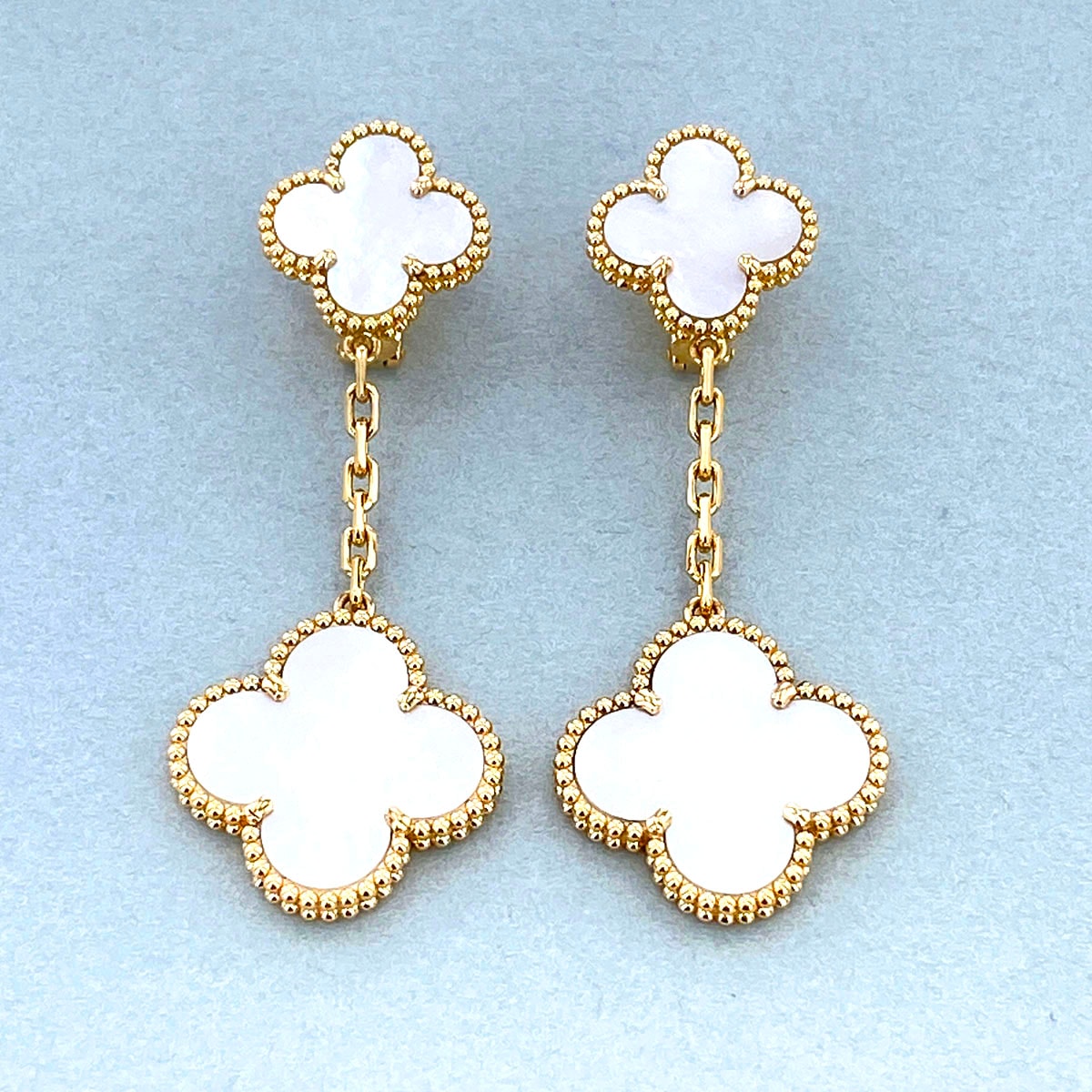 Van Cleef & Arpels ヴァンクリーフ&アーペル マジックアルハンブラ イヤリング 2モチーフ MOP ピアス VCARD78800 K18イエローゴールド イエローゴールド レディース【中古】